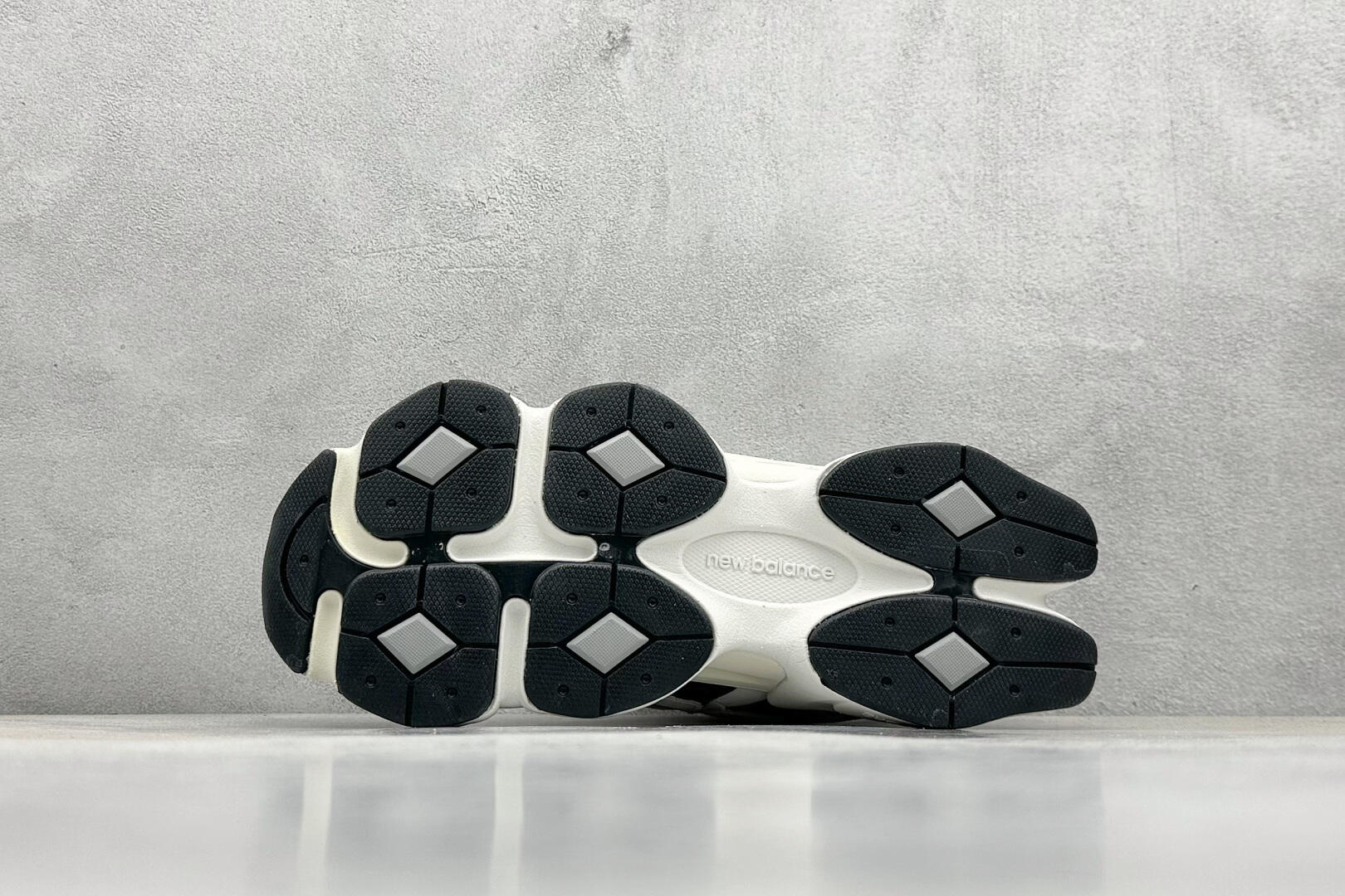 New Balance 9060 'Grey Jet Black'