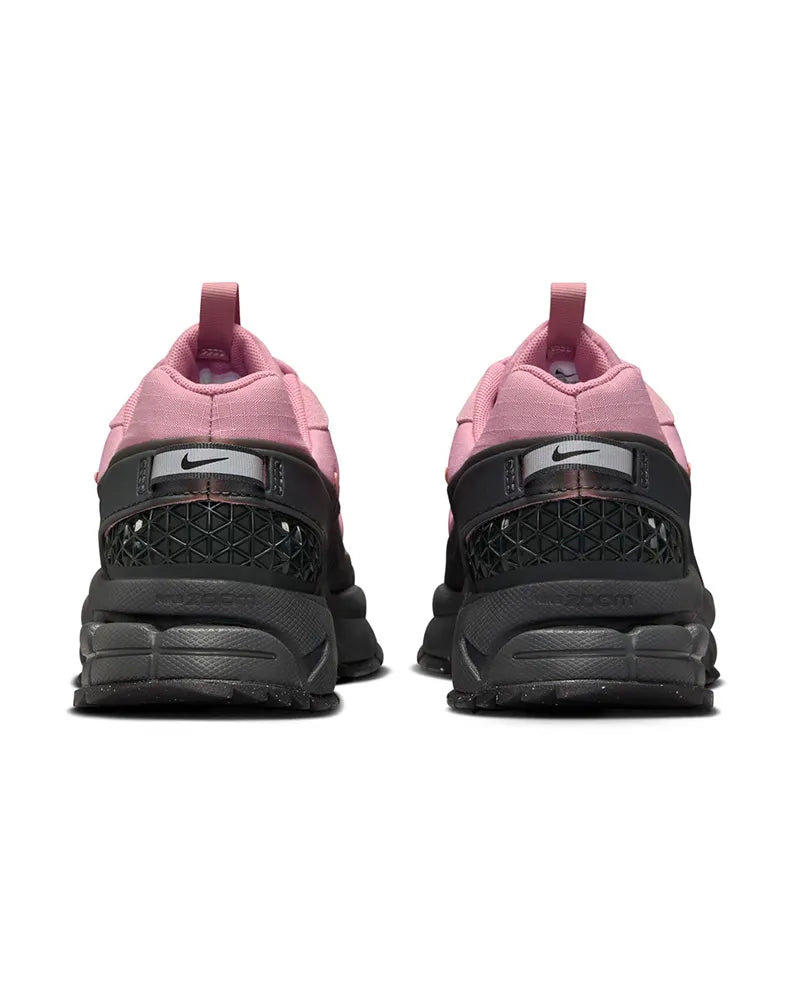 Zoom Vomero Roam ' Elemental pink'
