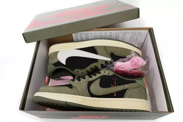 Travis Scott x Air Jordan 1 Low "Dark Green"