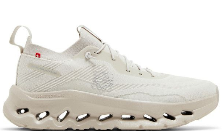 On x LOEWE Cloudtilt 'Beige'