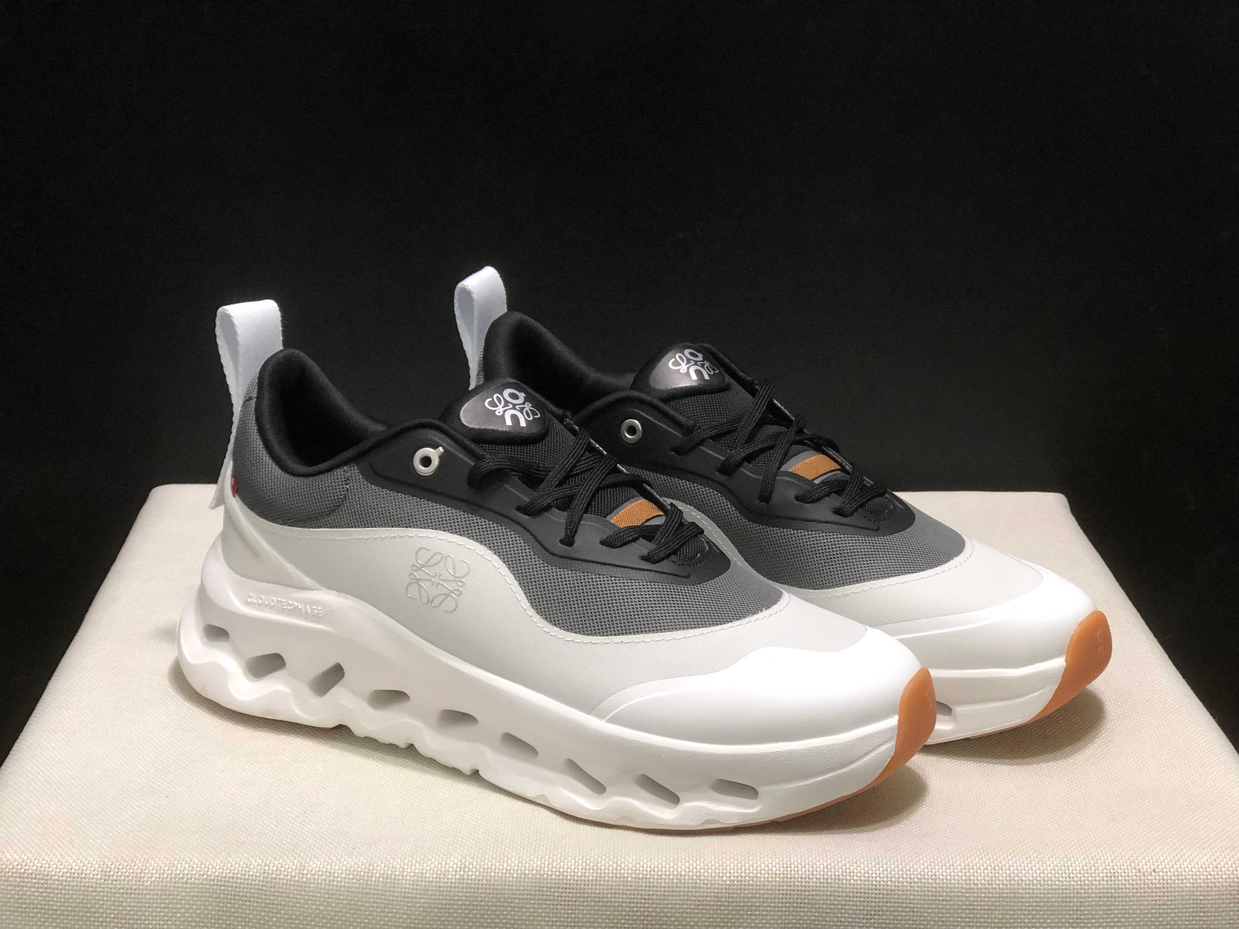 On x LOEWE Cloudtilt 2 'Black White Gum'