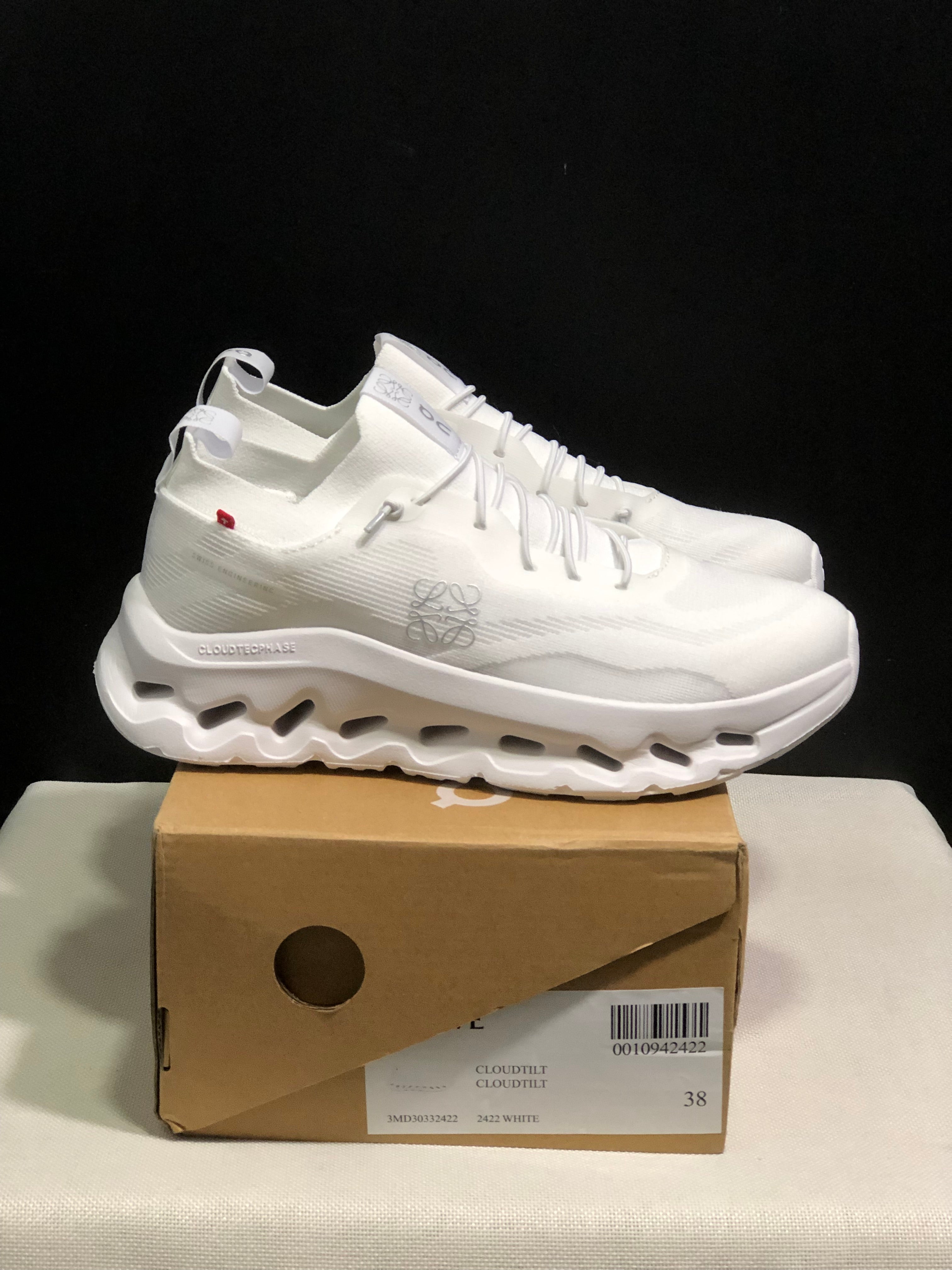 On x LOEWE Cloudtilt 'White'