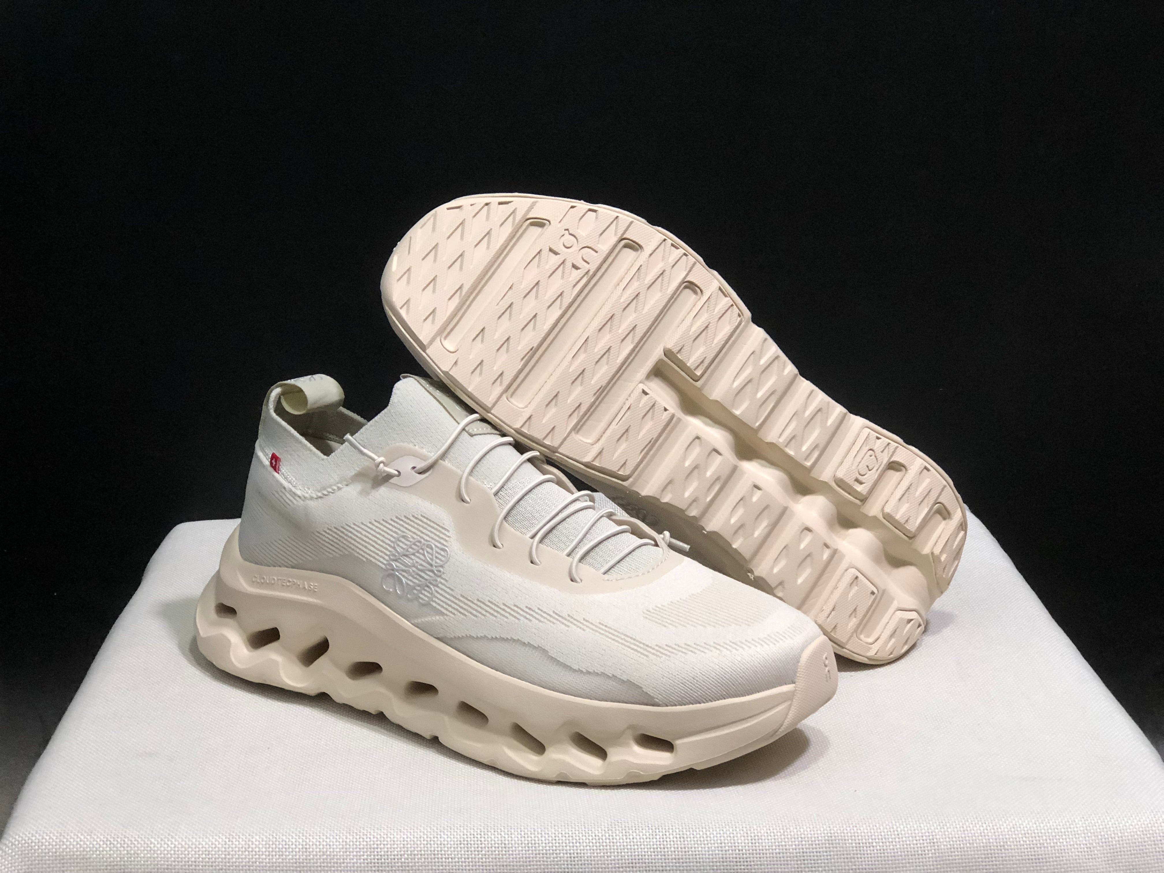 On x LOEWE Cloudtilt 'Beige'