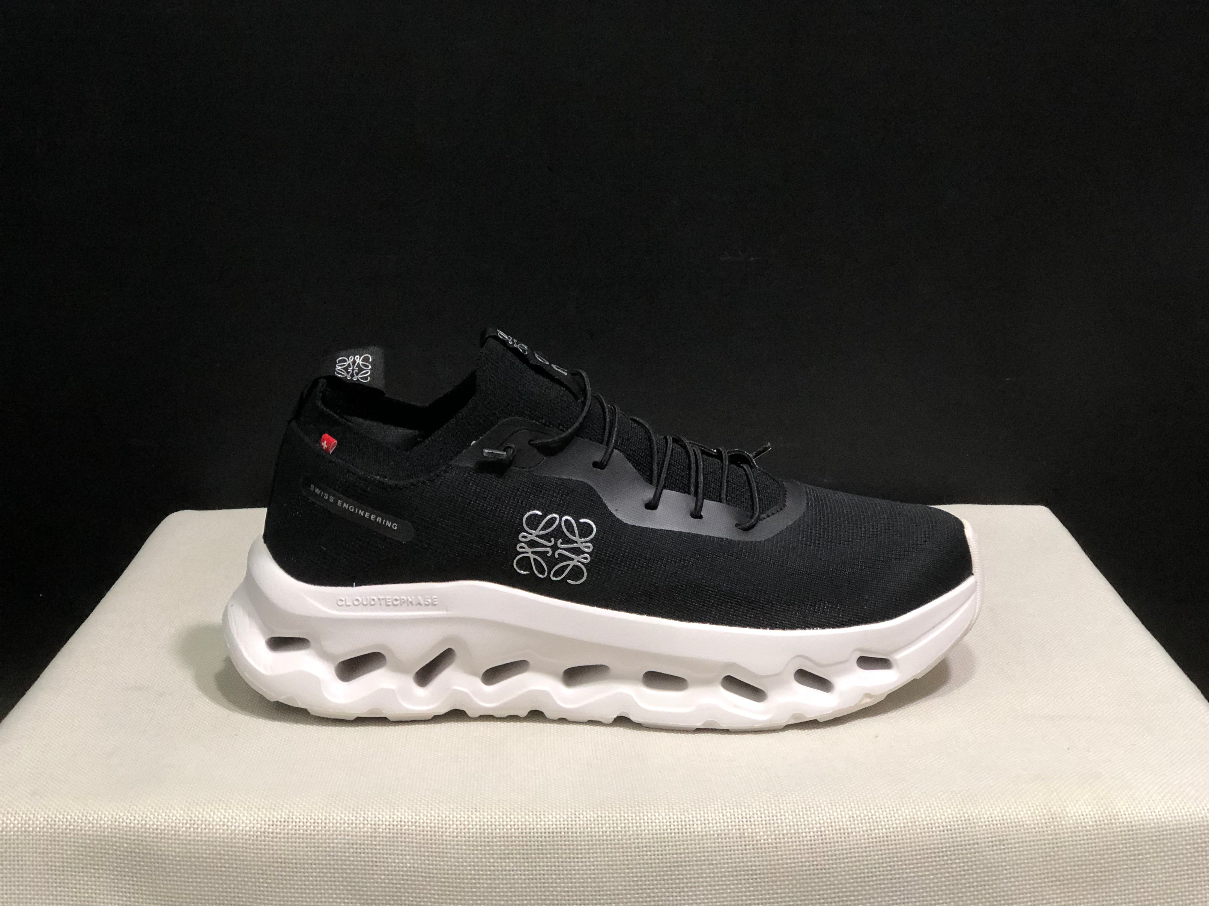 On x LOEWE Cloudtilt 'Black - White'