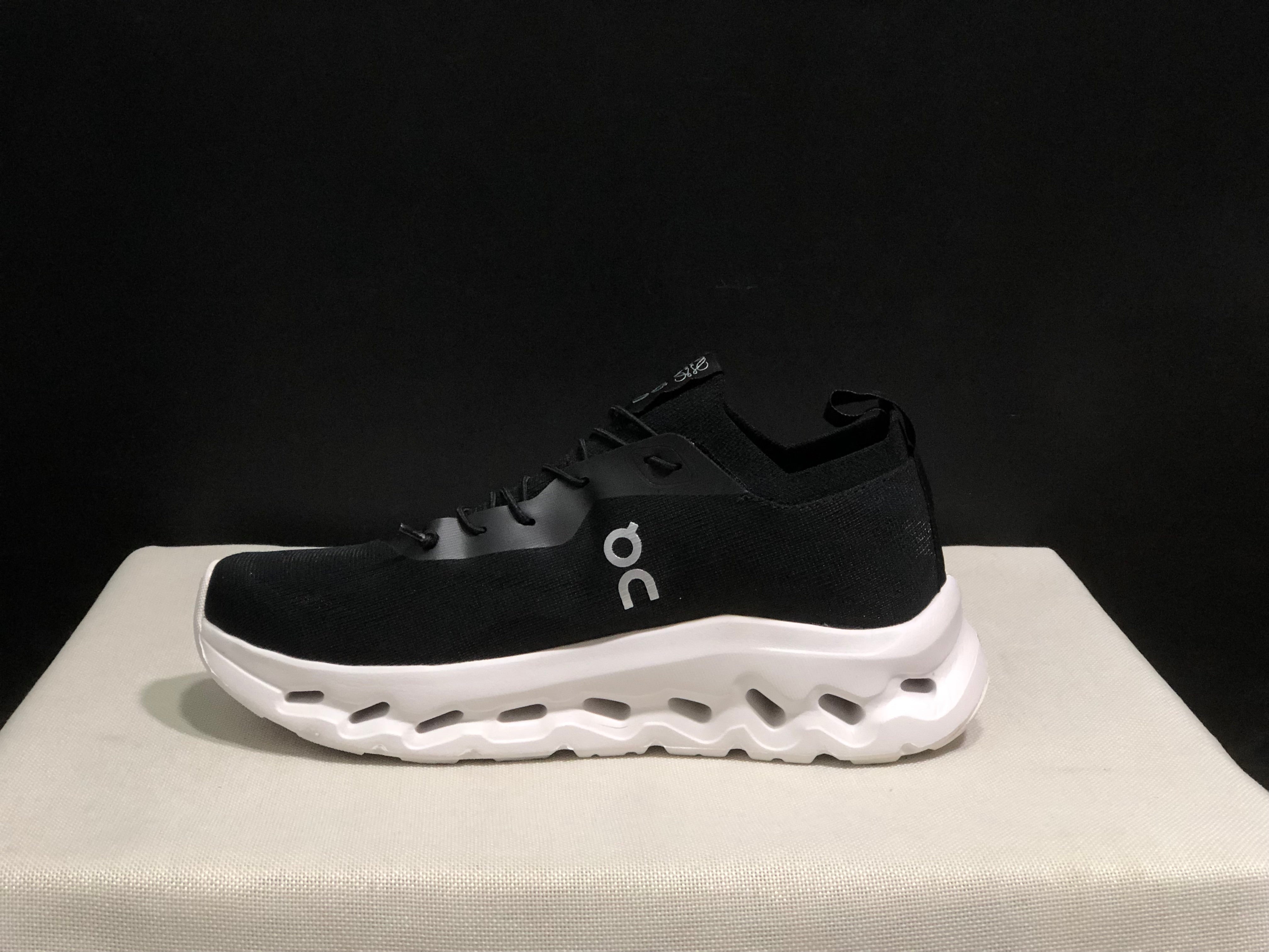 On x LOEWE Cloudtilt 'Black - White'