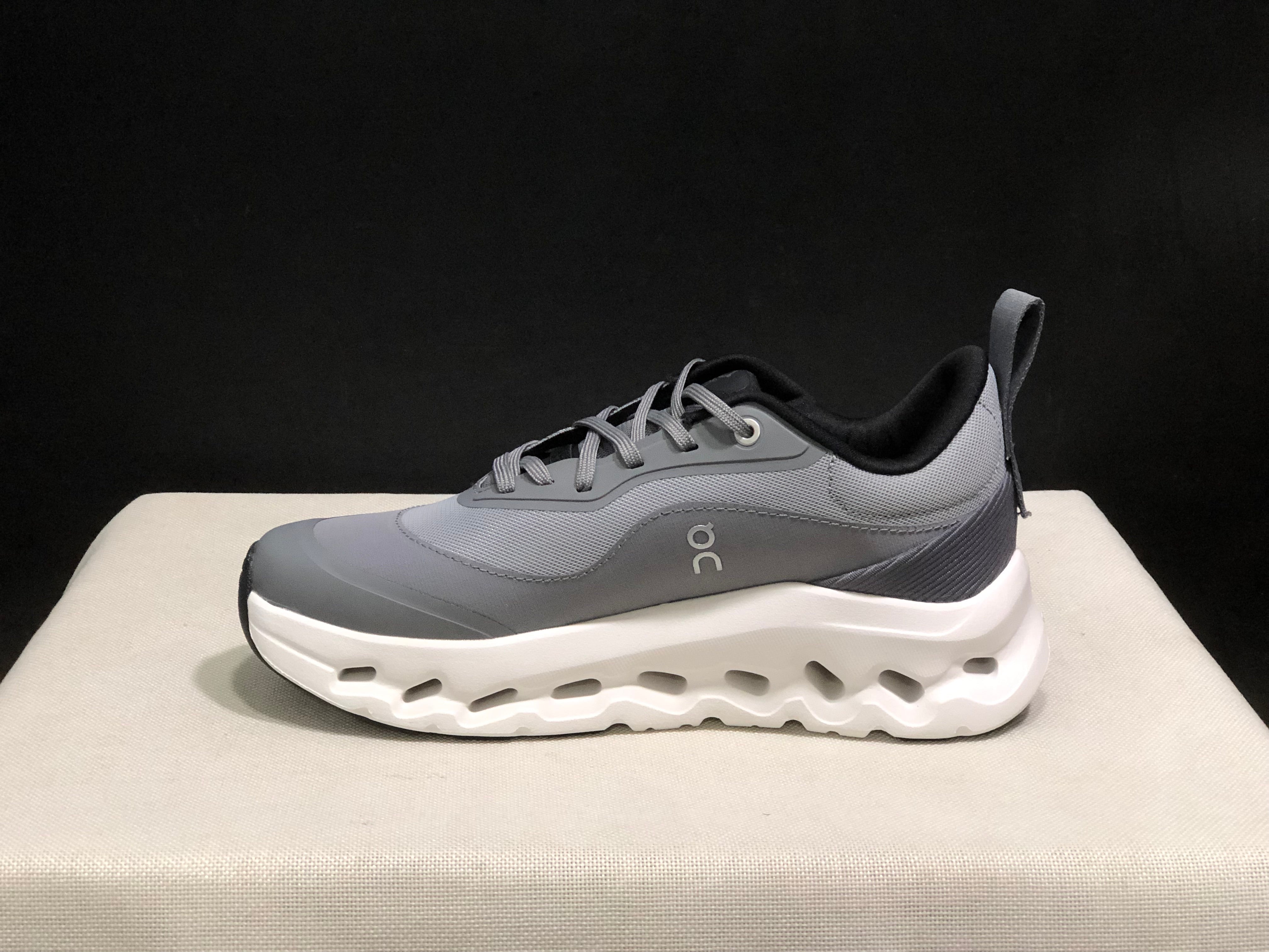 On x LOEWE Cloudtilt 2 'Gray'