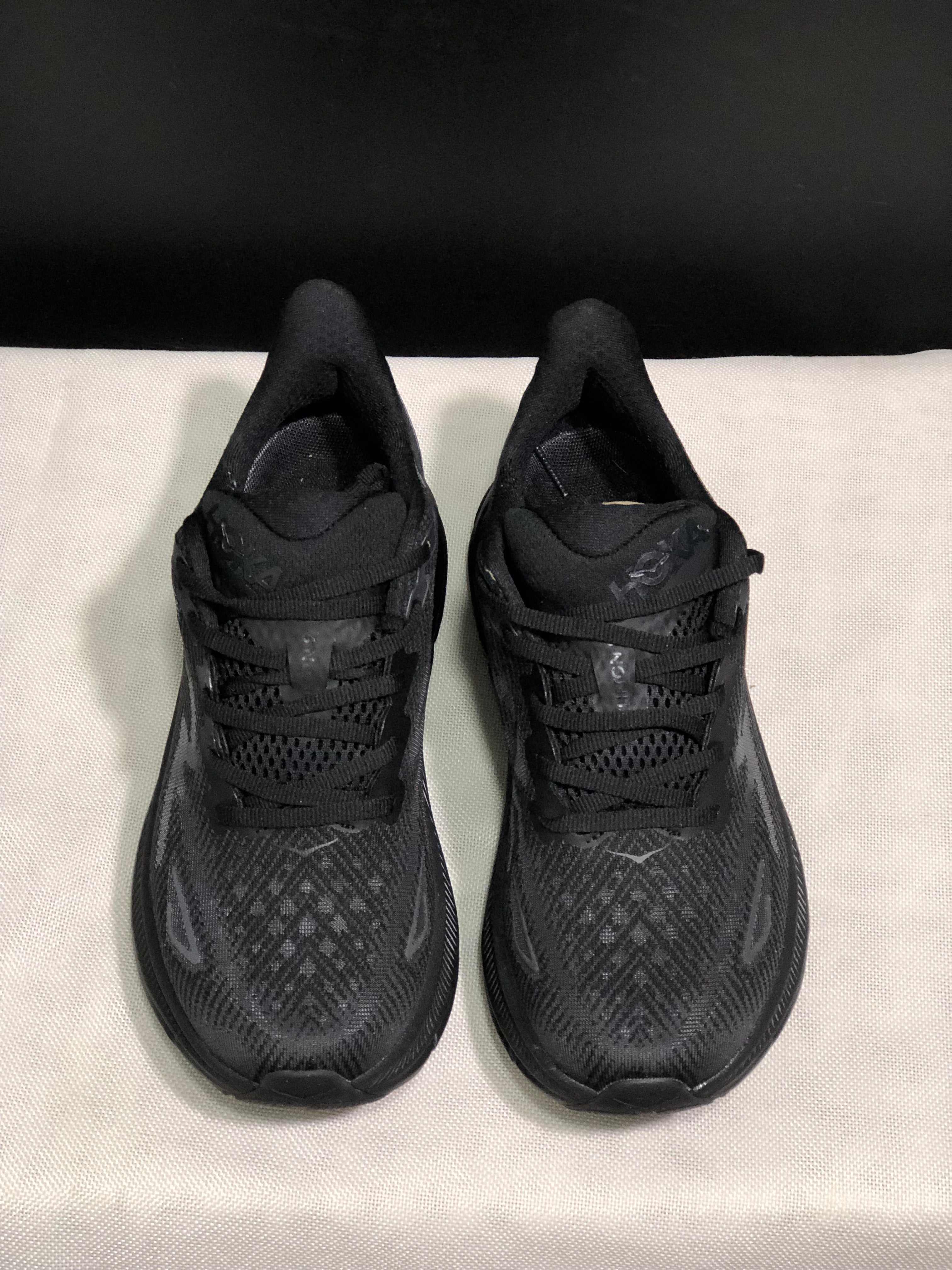 Hoka Clifton 9 'Beige-Pink'