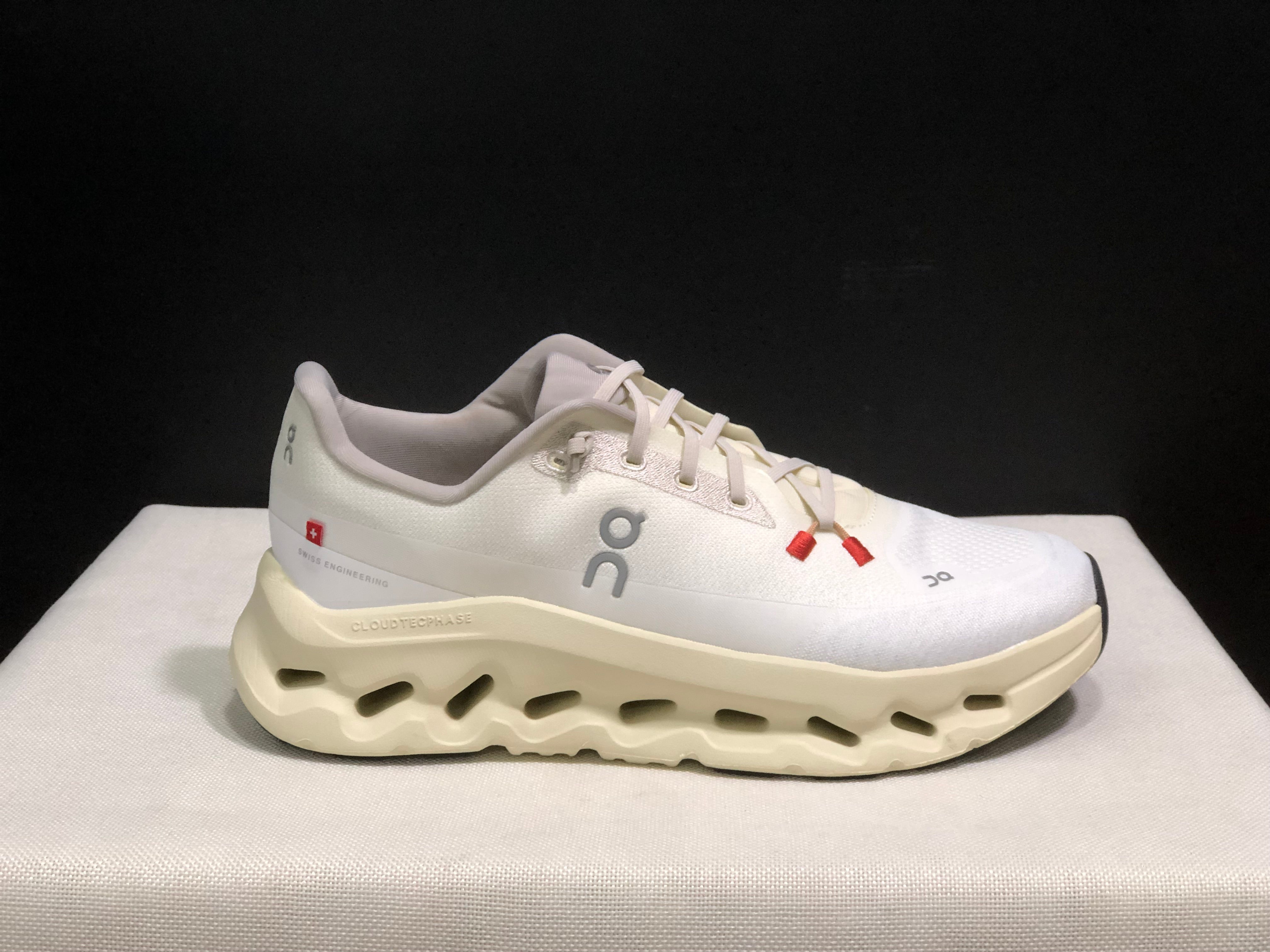 On Cloudtilt 'Sand Cream'