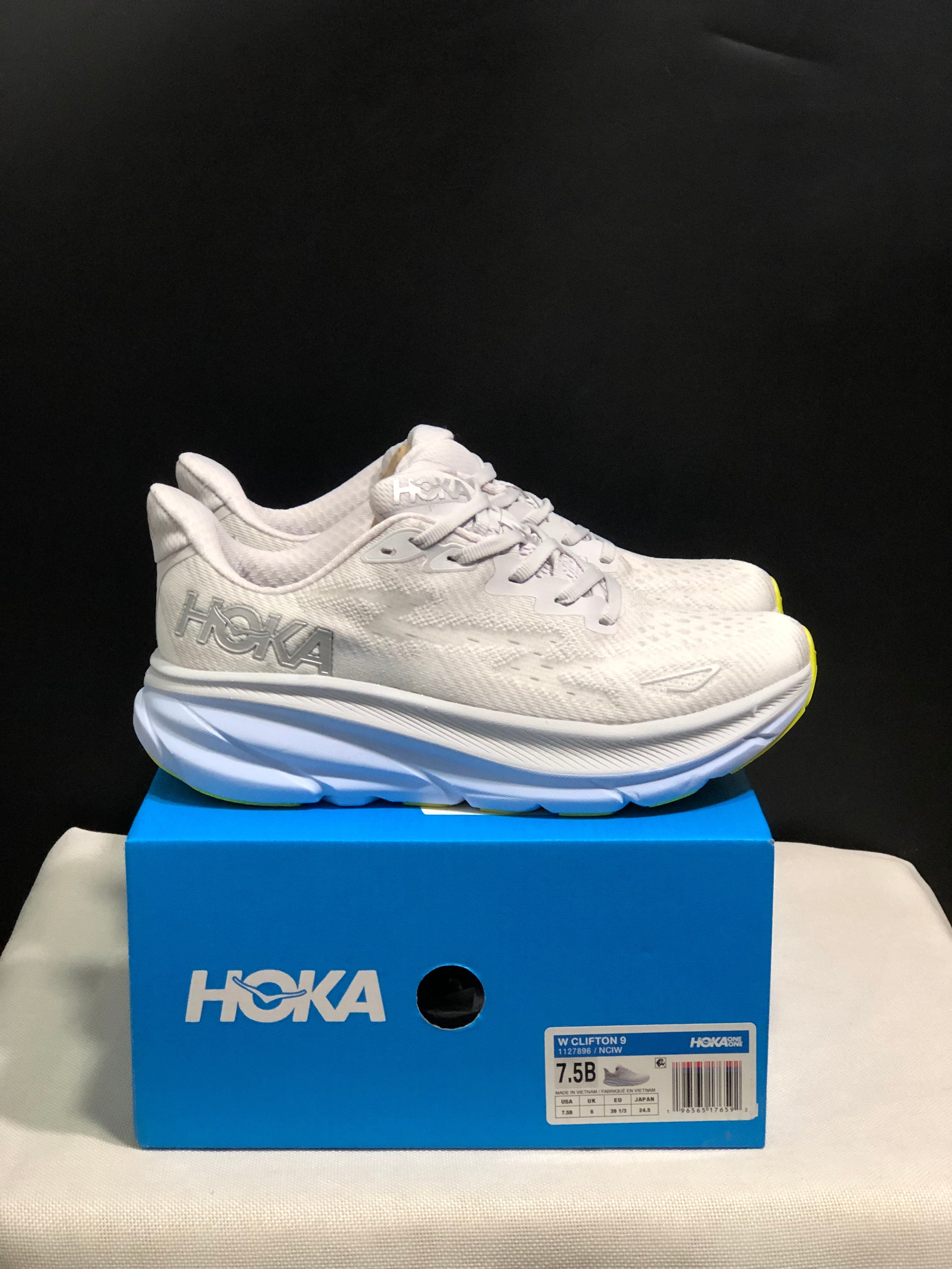 Hoka Clifton 9 'Beige-Pink'