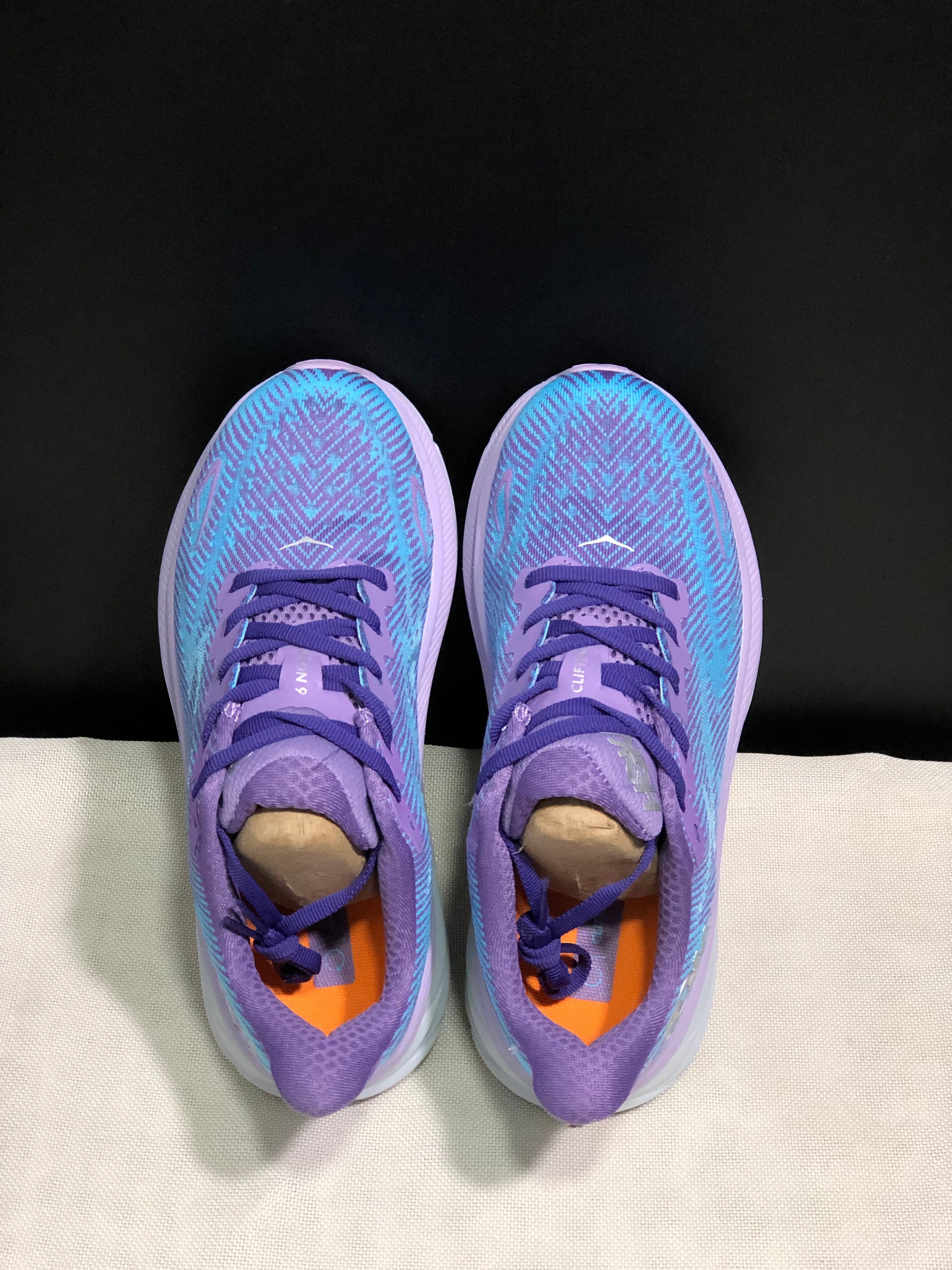 Hoka Clifton 9 'Beige-Pink'