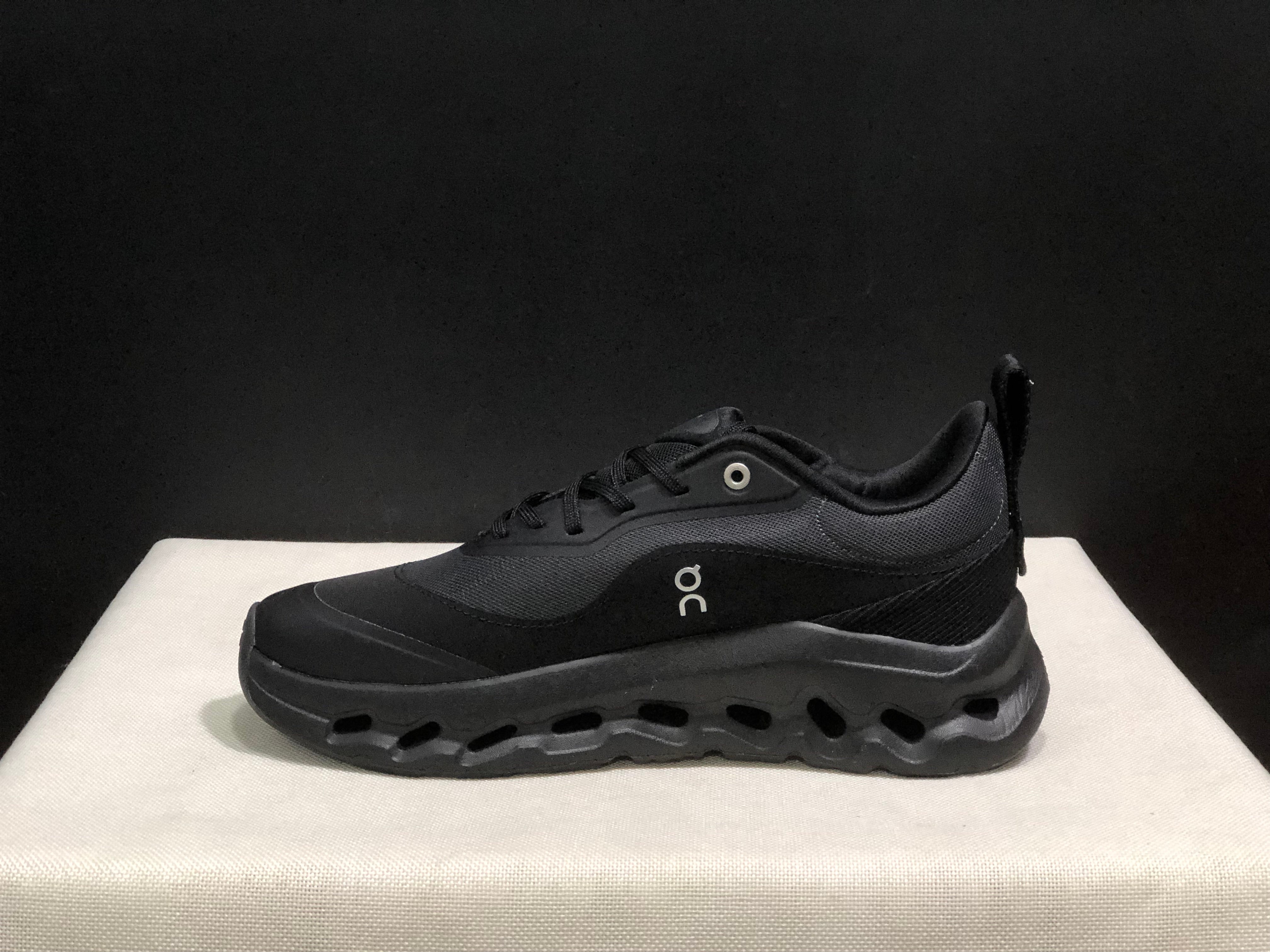 On x LOEWE Cloudtilt 2 'Black'