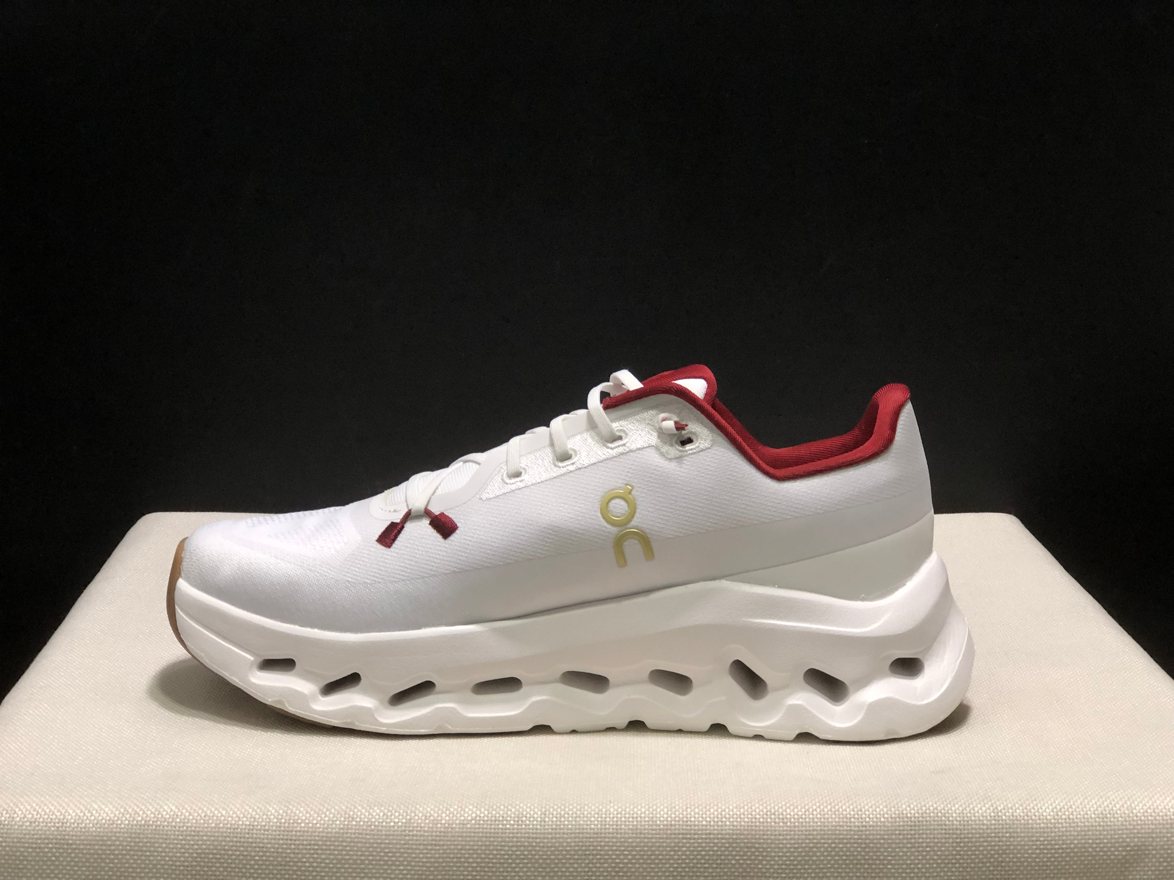 On Cloudtilt 'Lunar New Year'