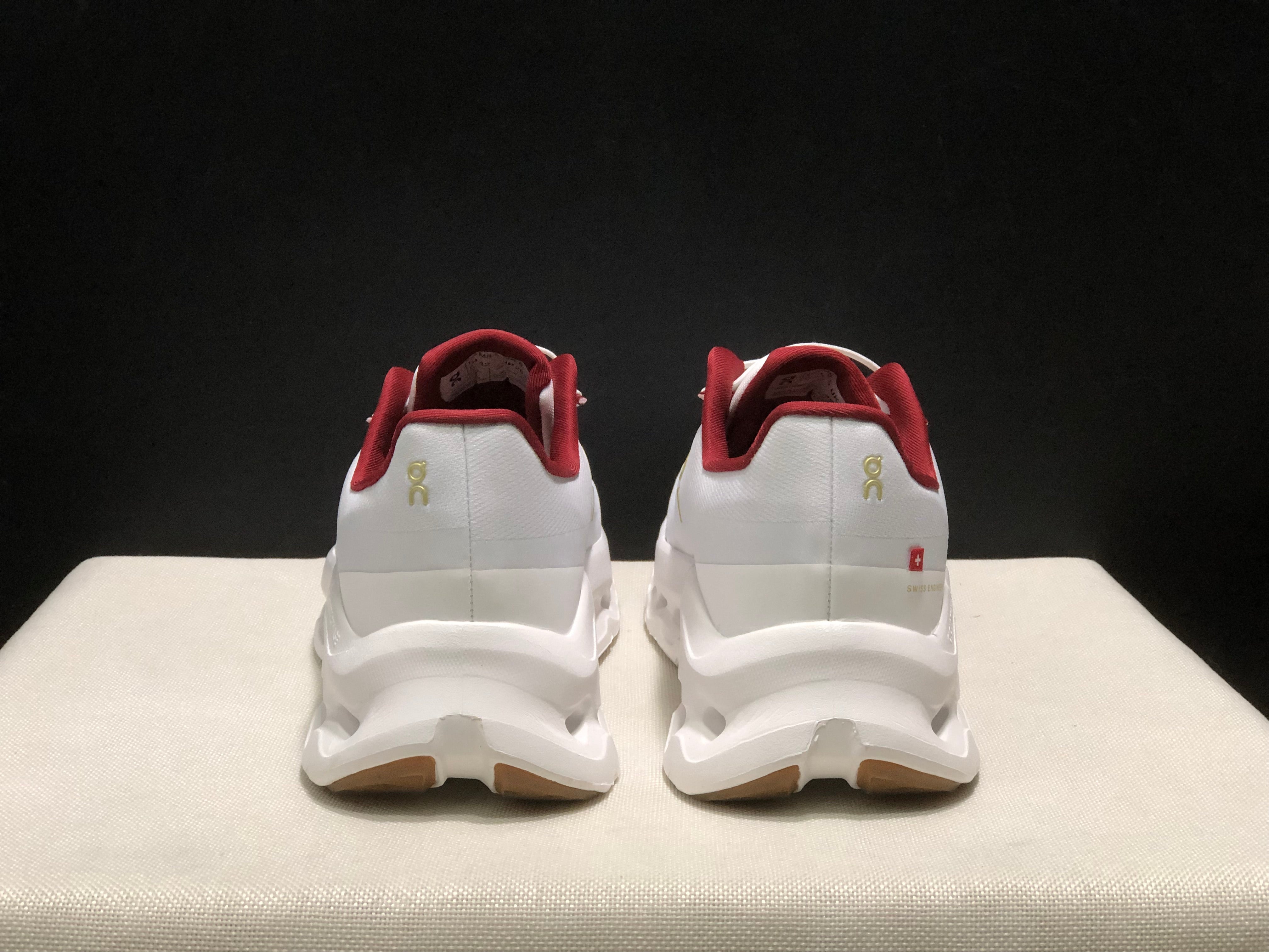 On Cloudtilt 'Lunar New Year'