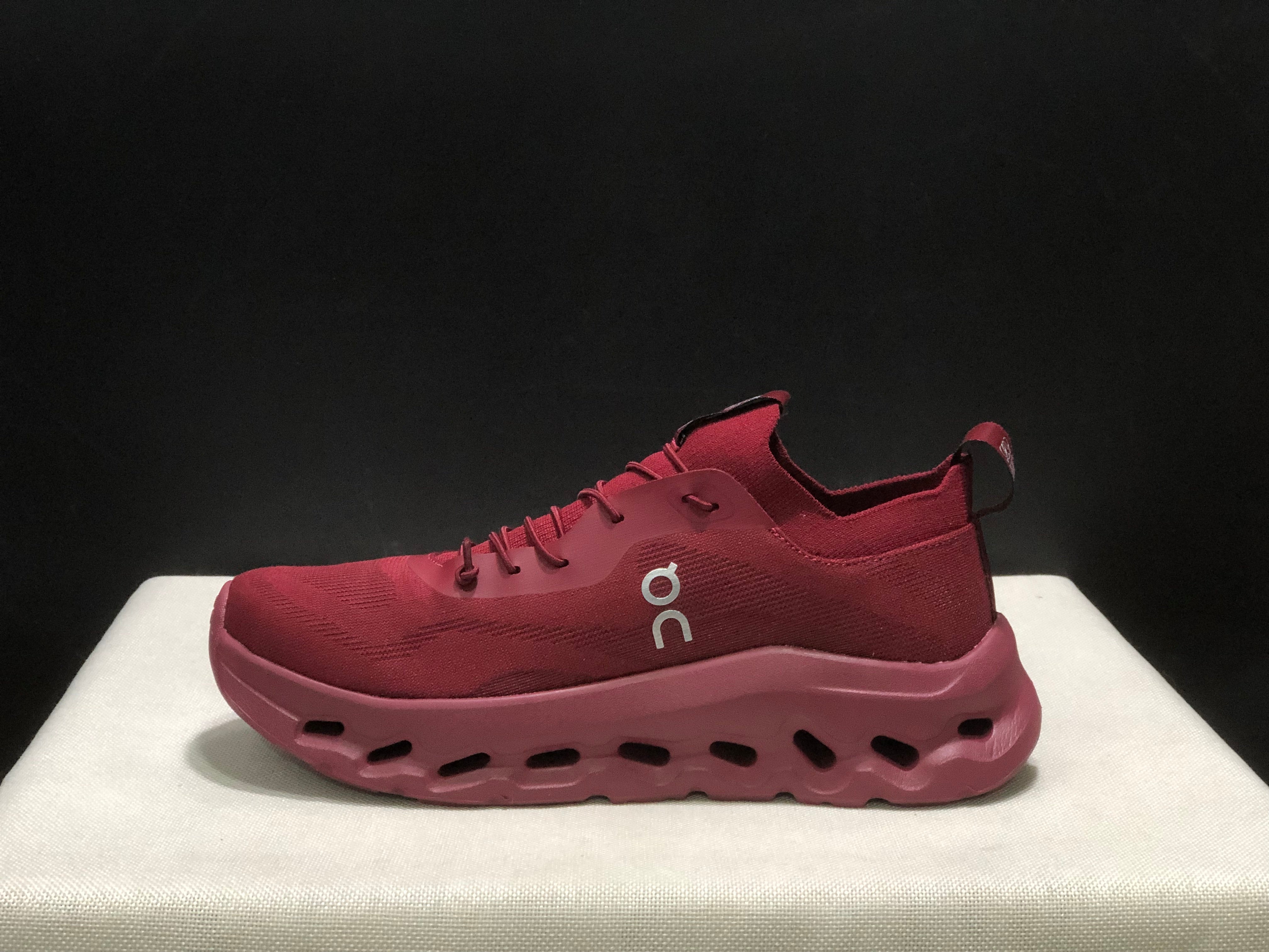 On x LOEWE Cloudtilt 'Red'
