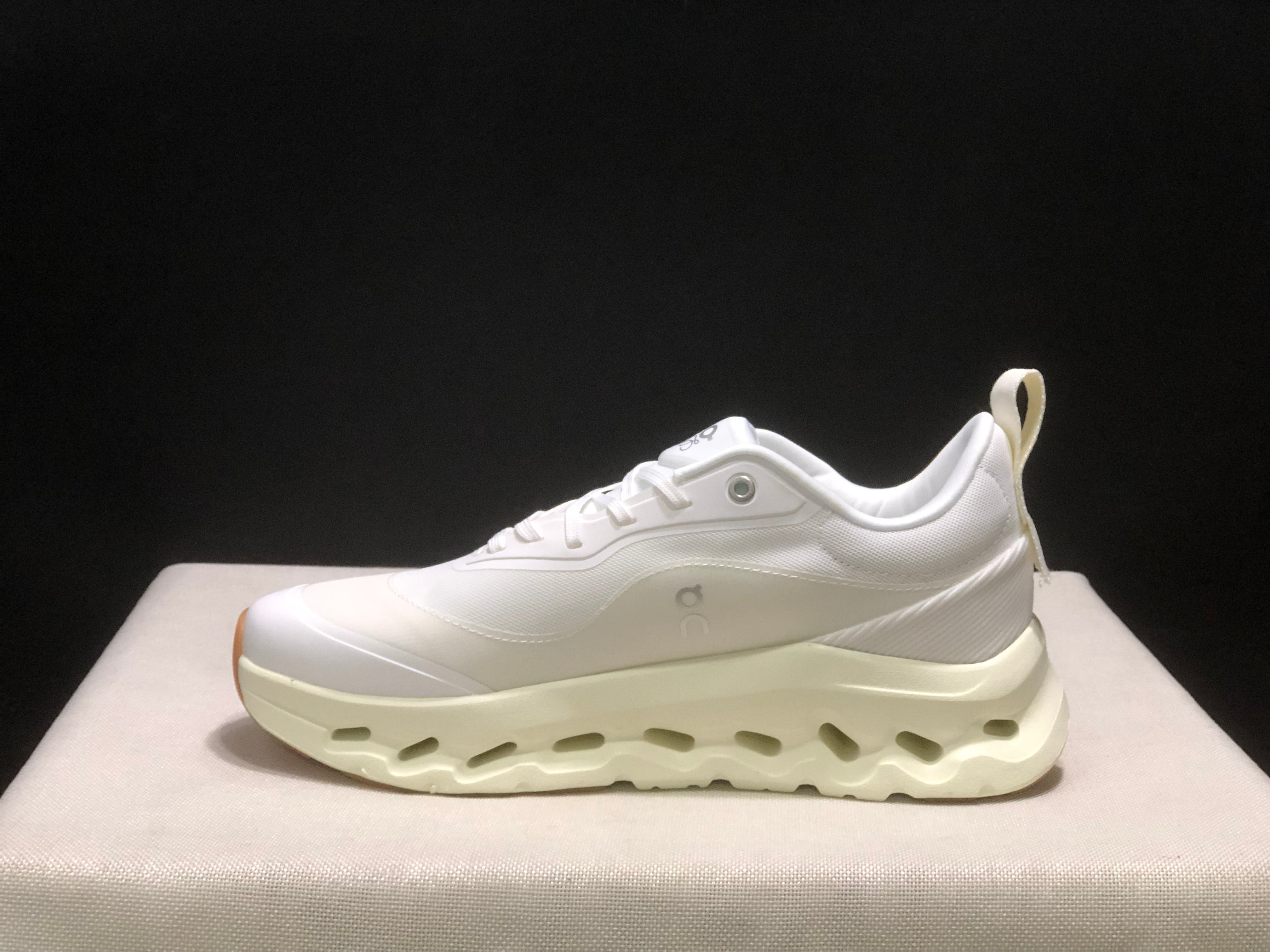 On x LOEWE Cloudtilt 2 'White'
