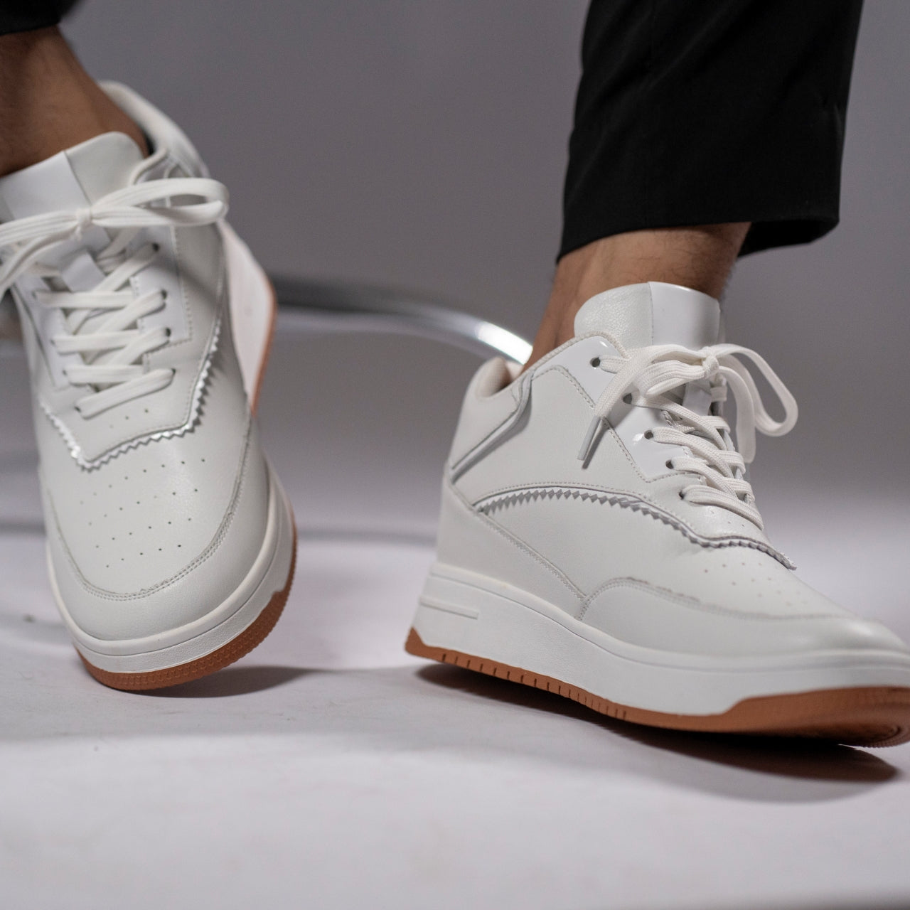 Tênis Casual Altro Boost - Aumenta Altura 10cm - Couro - Branco