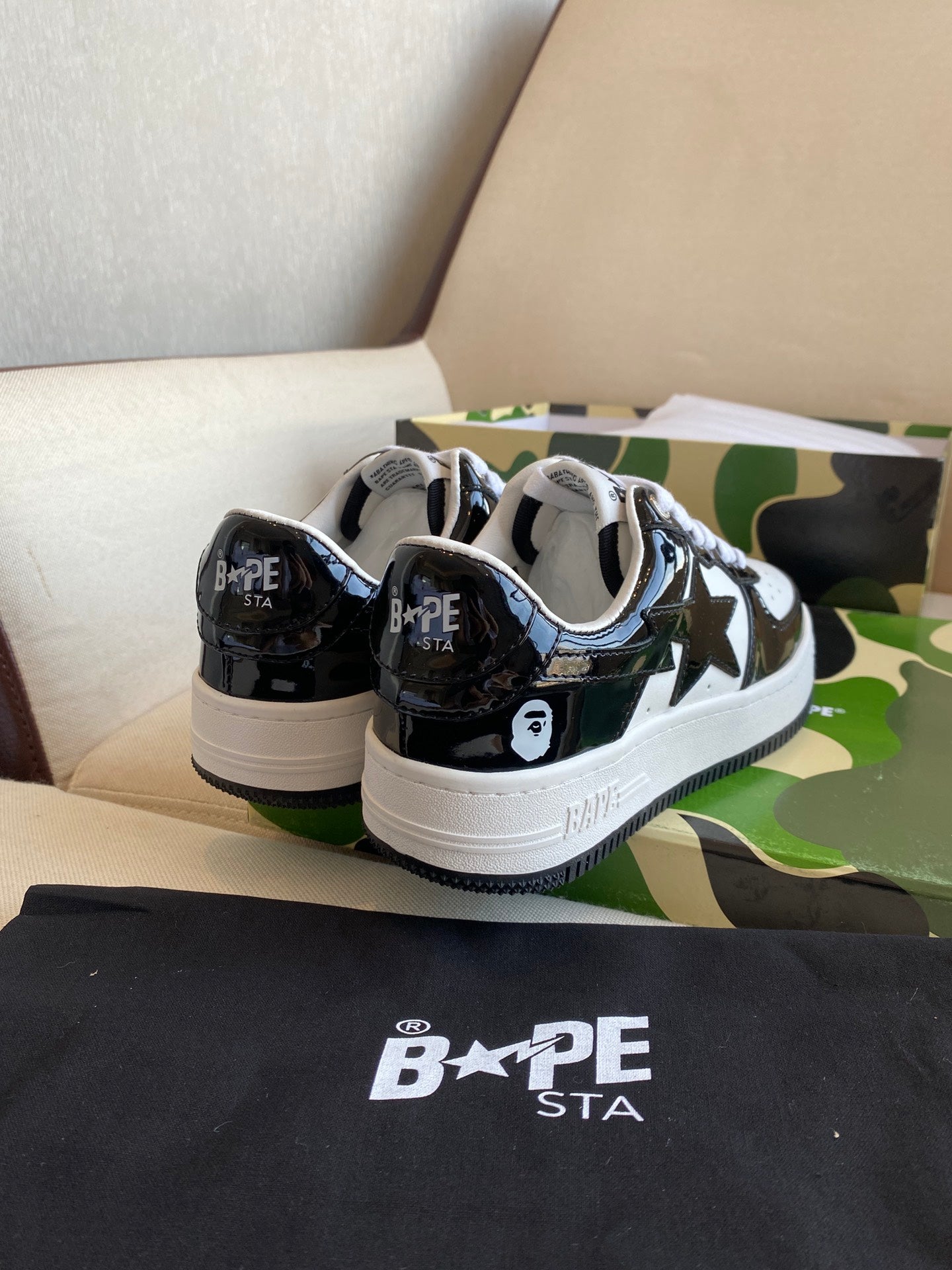 BAPE STA  'BLACK WHITE'