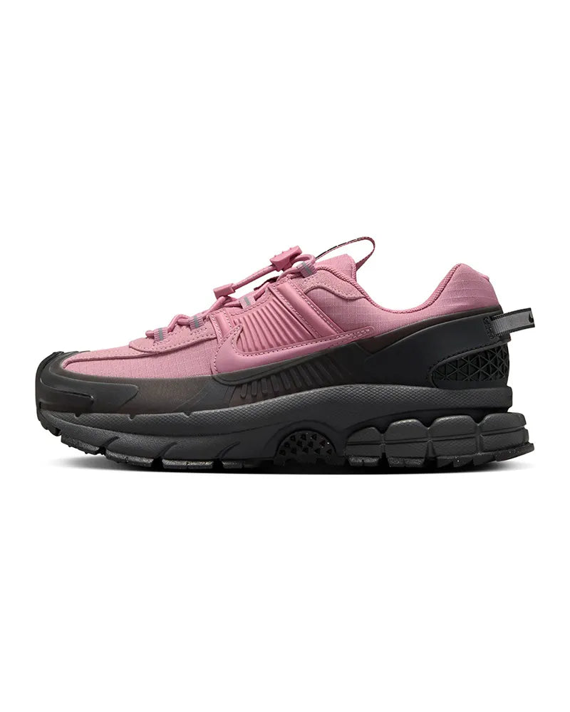 Zoom Vomero Roam ' Elemental pink'