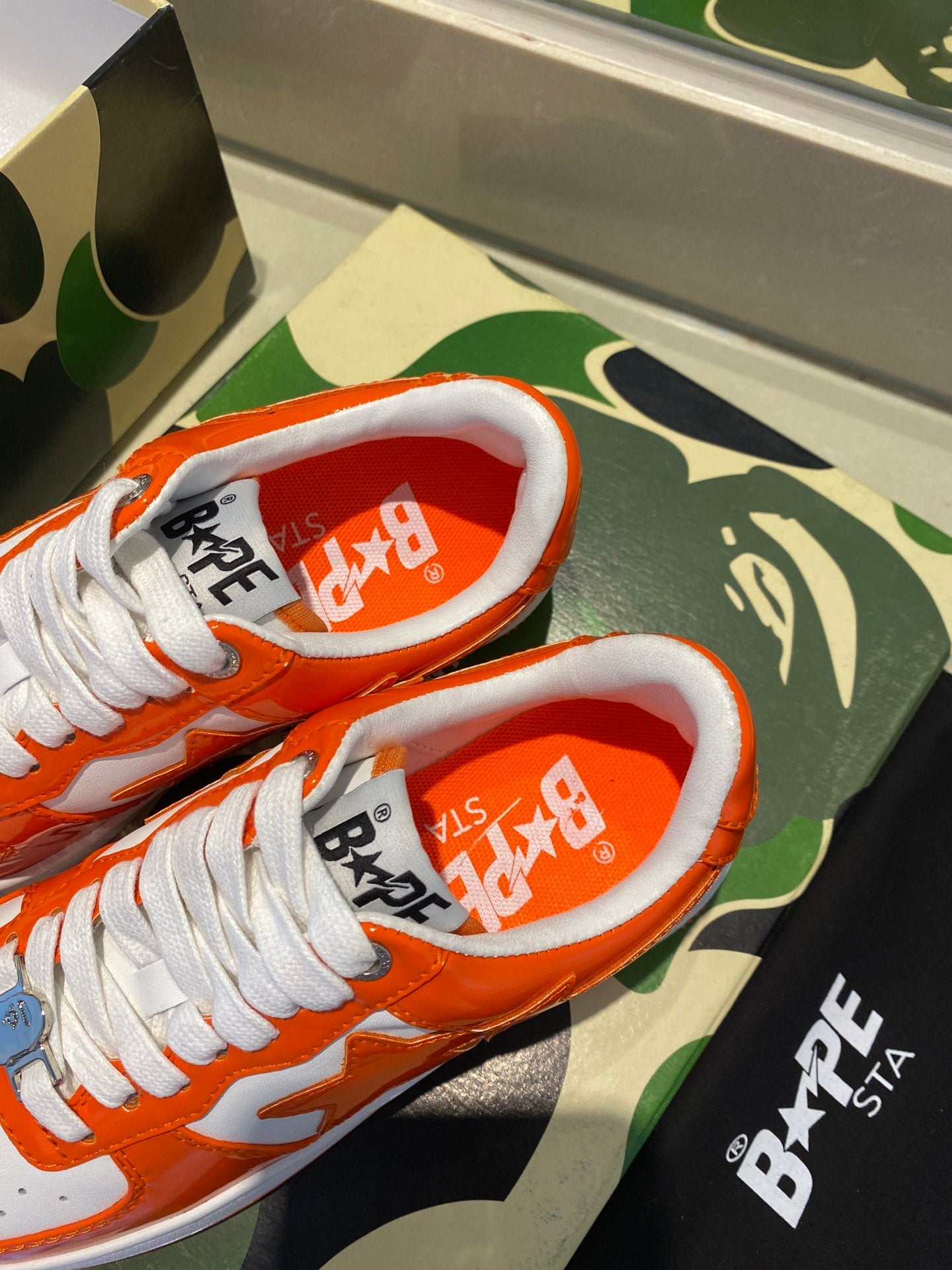BAPE STA 'LEATHER ORANGE WHITE'