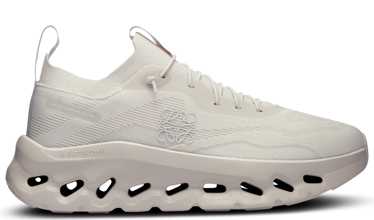 On x LOEWE Cloudtilt 'White'
