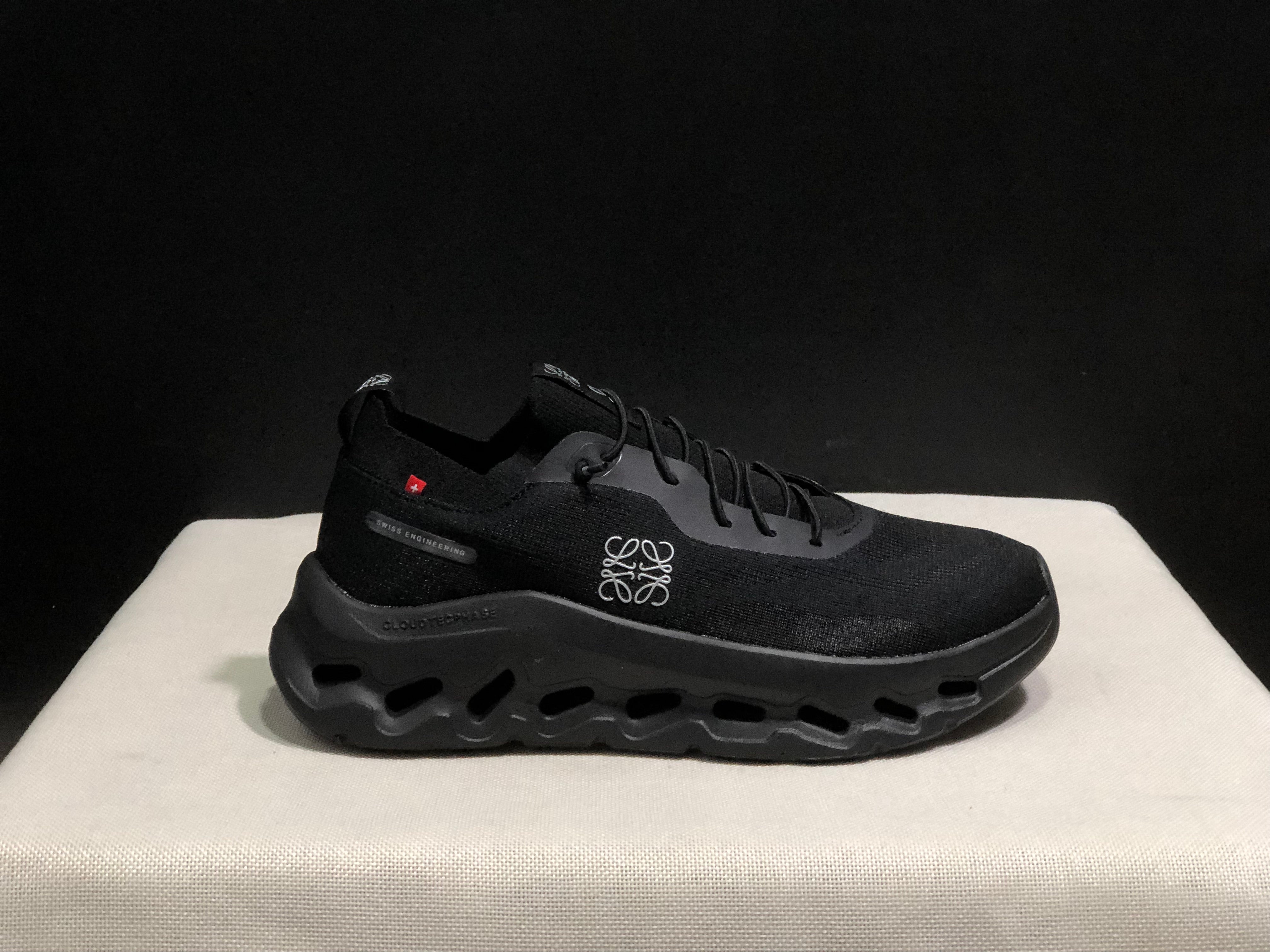 On x LOEWE Cloudtilt 'Black'