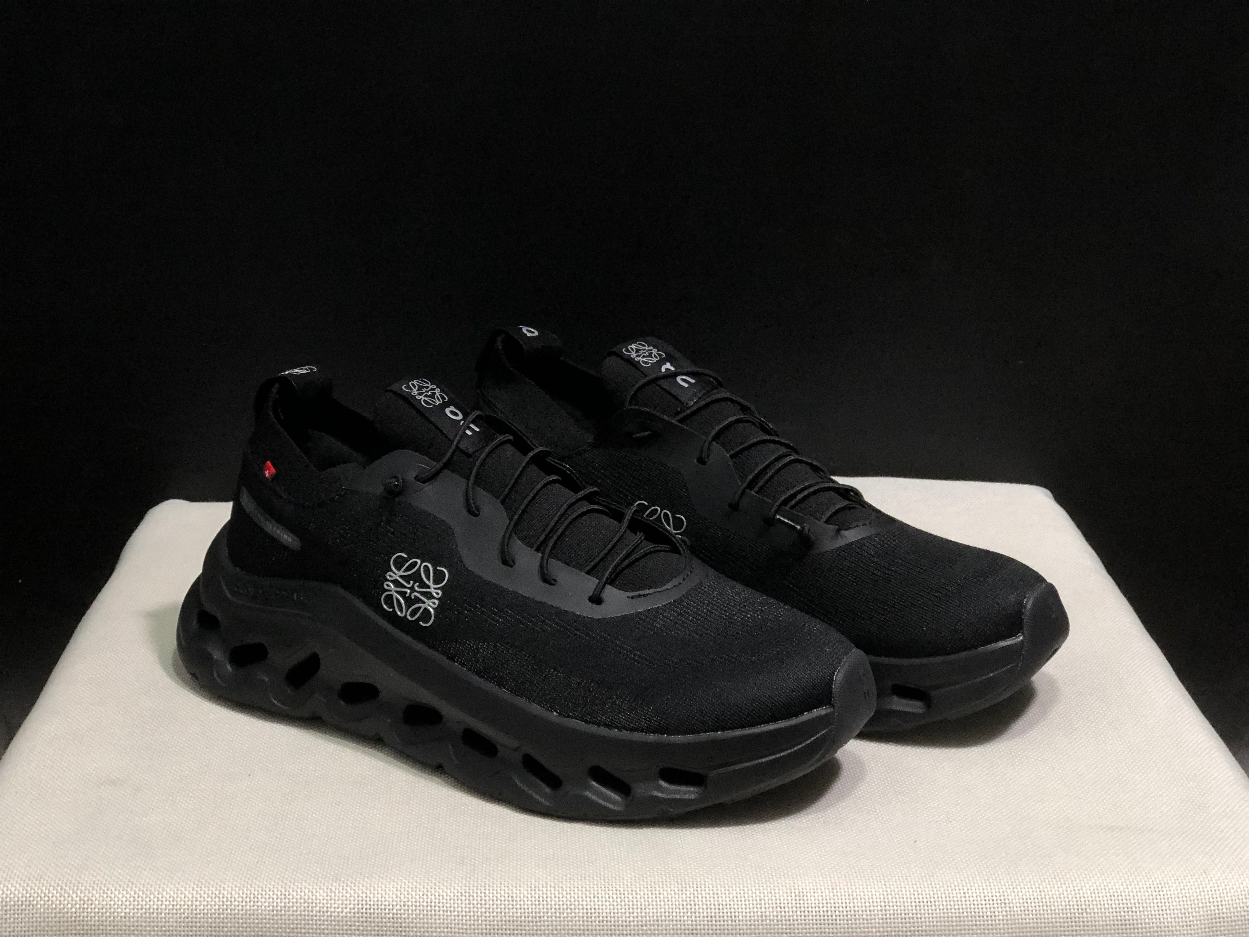 On x LOEWE Cloudtilt 'Black'