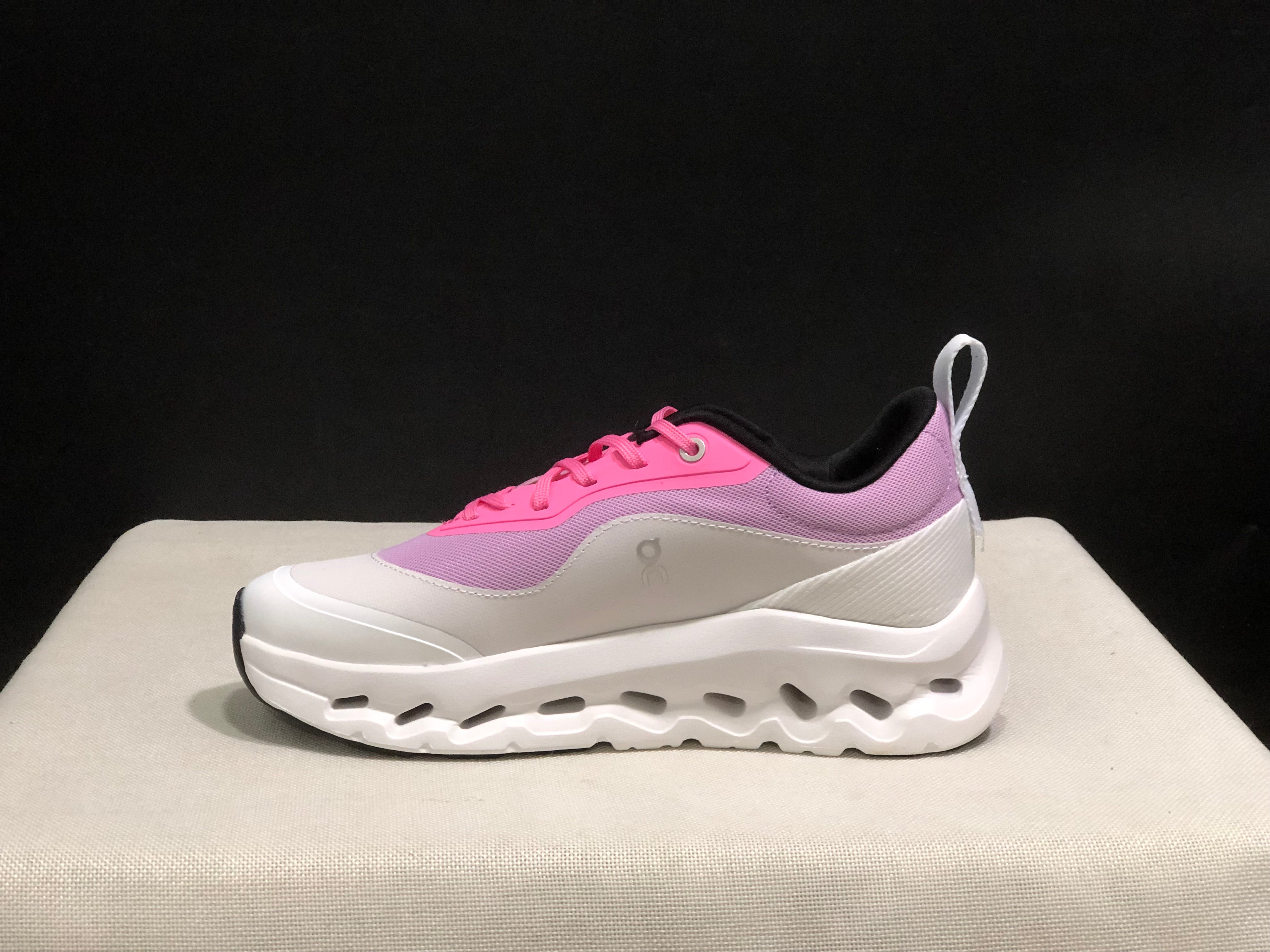 On x LOEWE Cloudtilt 2 'Pink'