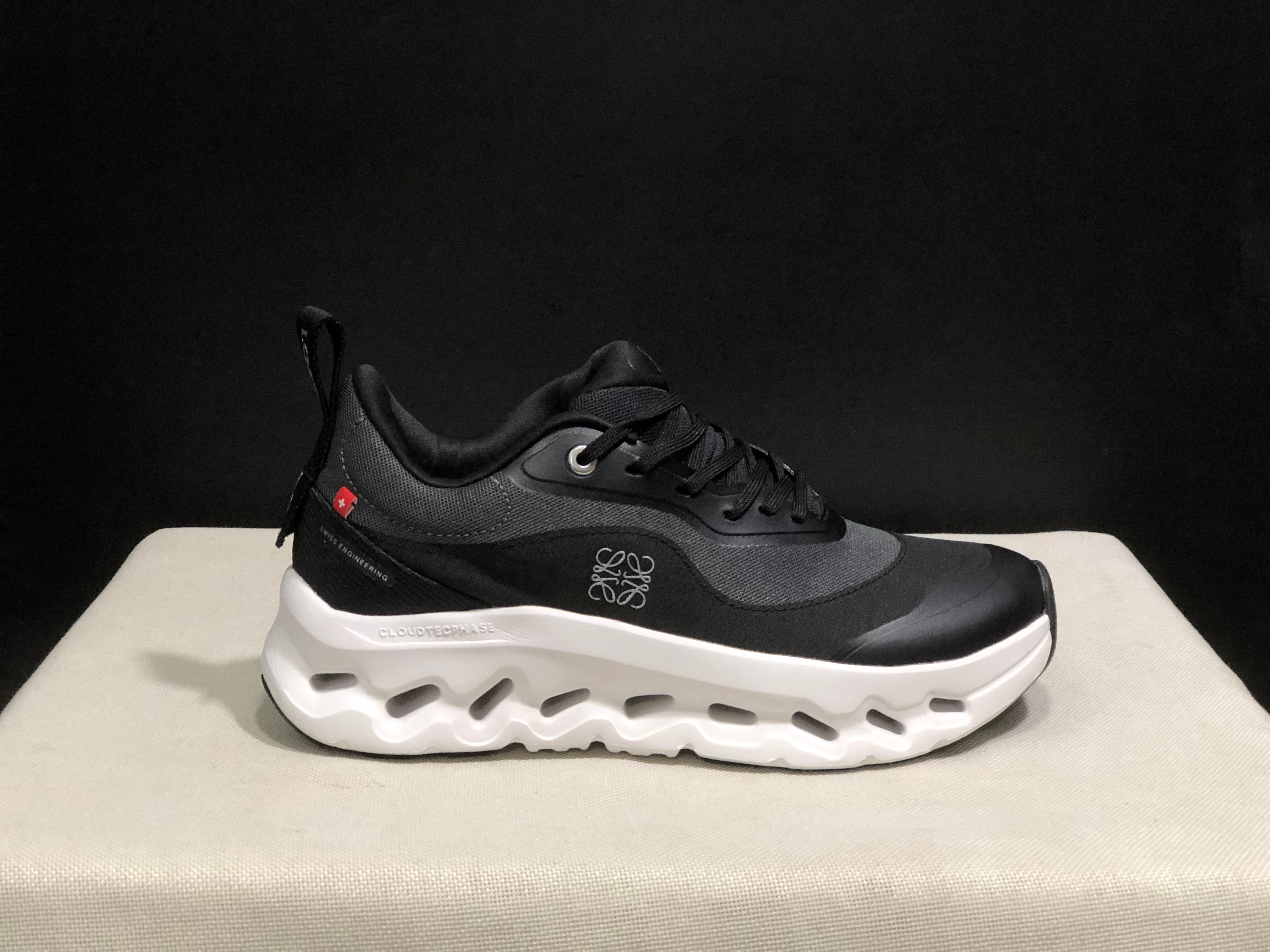 On x LOEWE Cloudtilt 2 'Black/White'