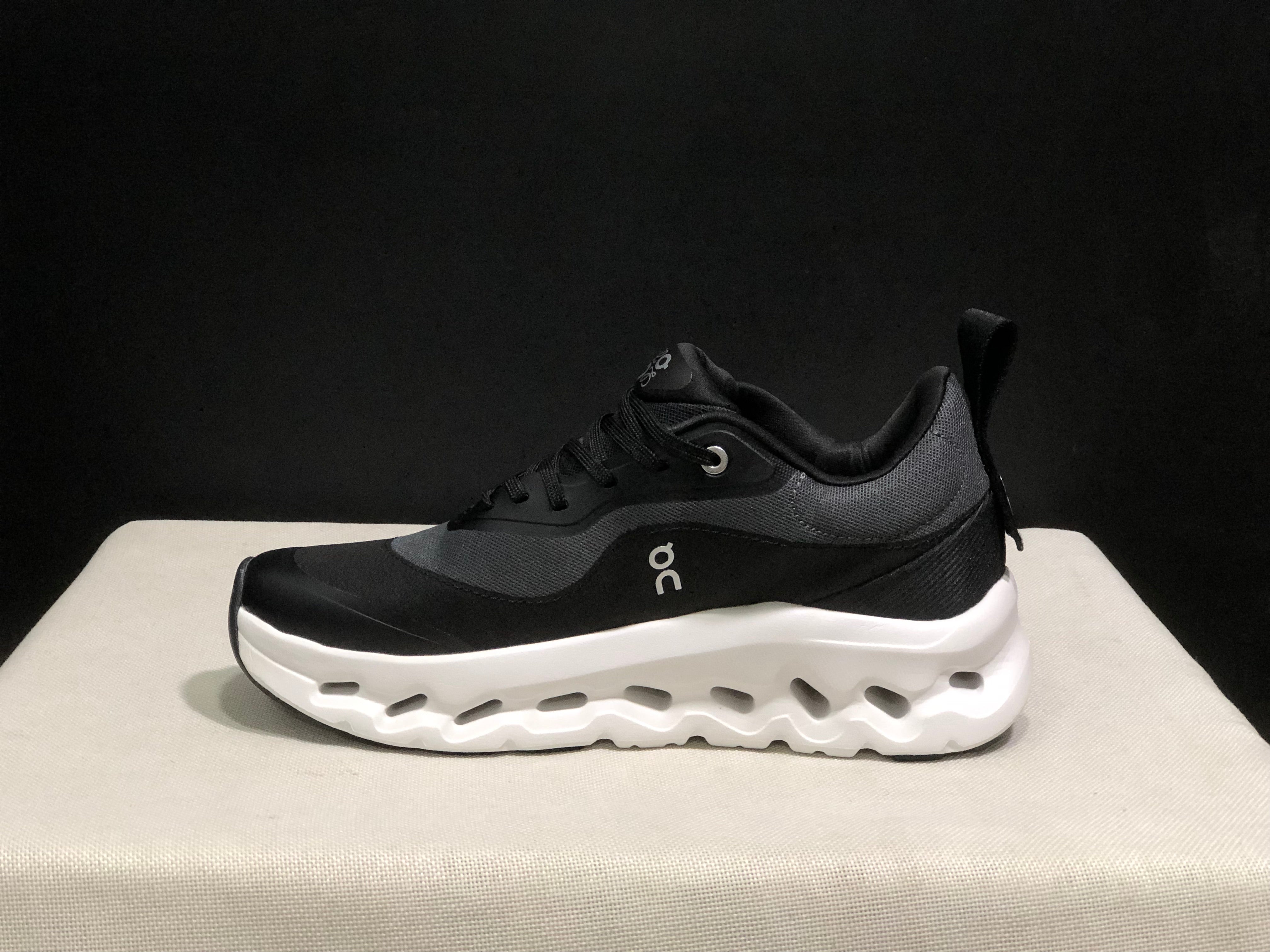On x LOEWE Cloudtilt 2 'Black/White'