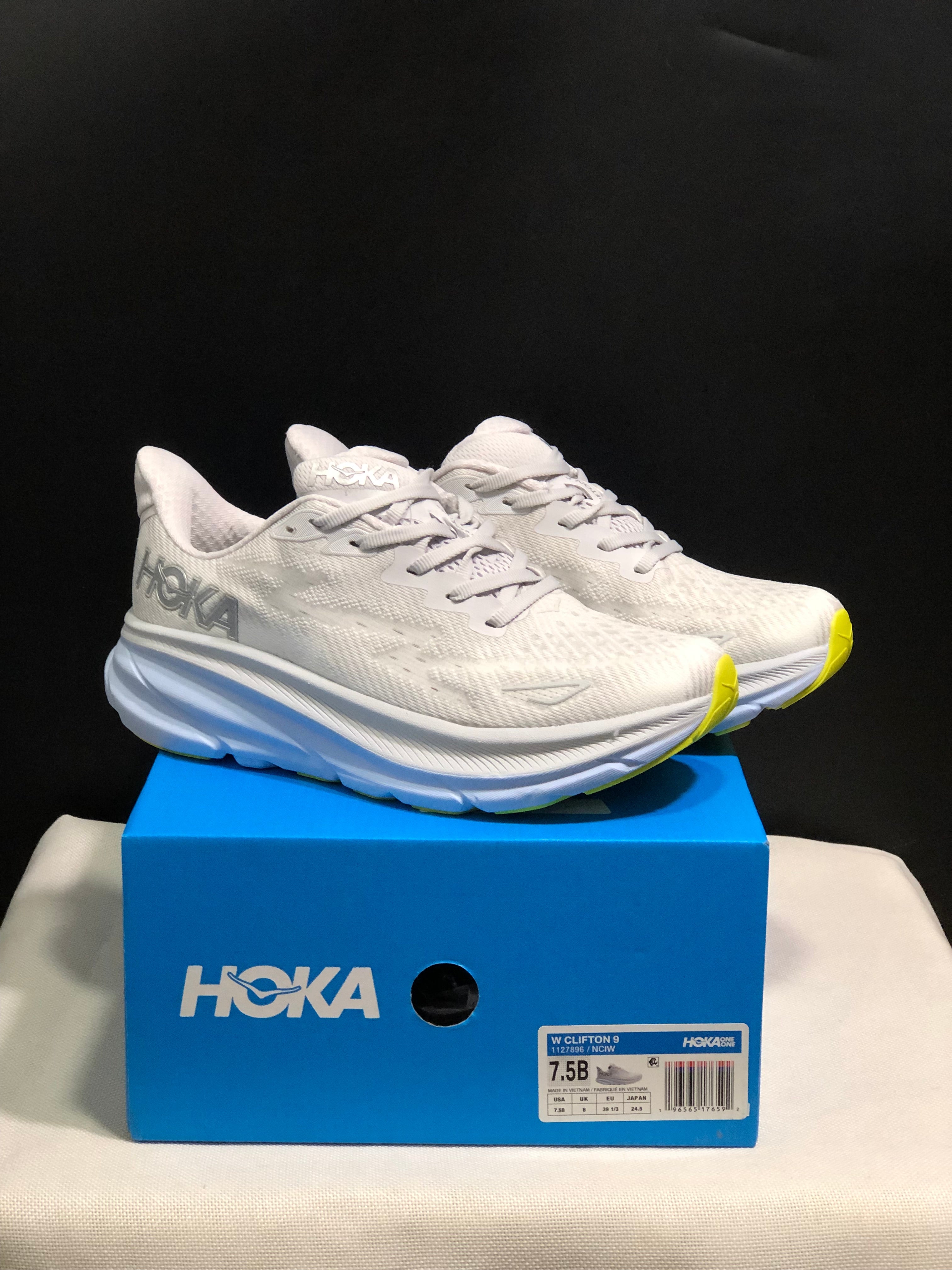 Hoka Clifton 9 'Beige-Pink'