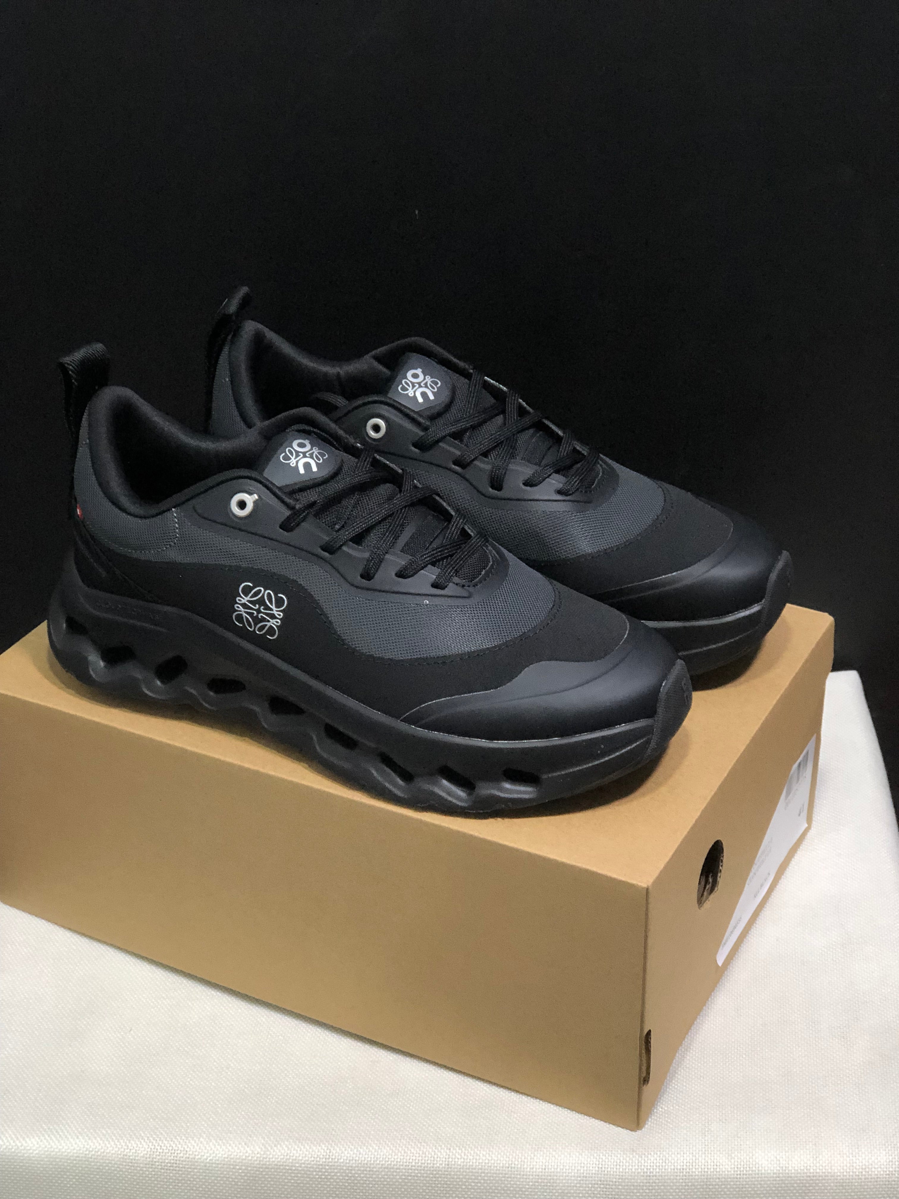 On x LOEWE Cloudtilt 2 'Black'