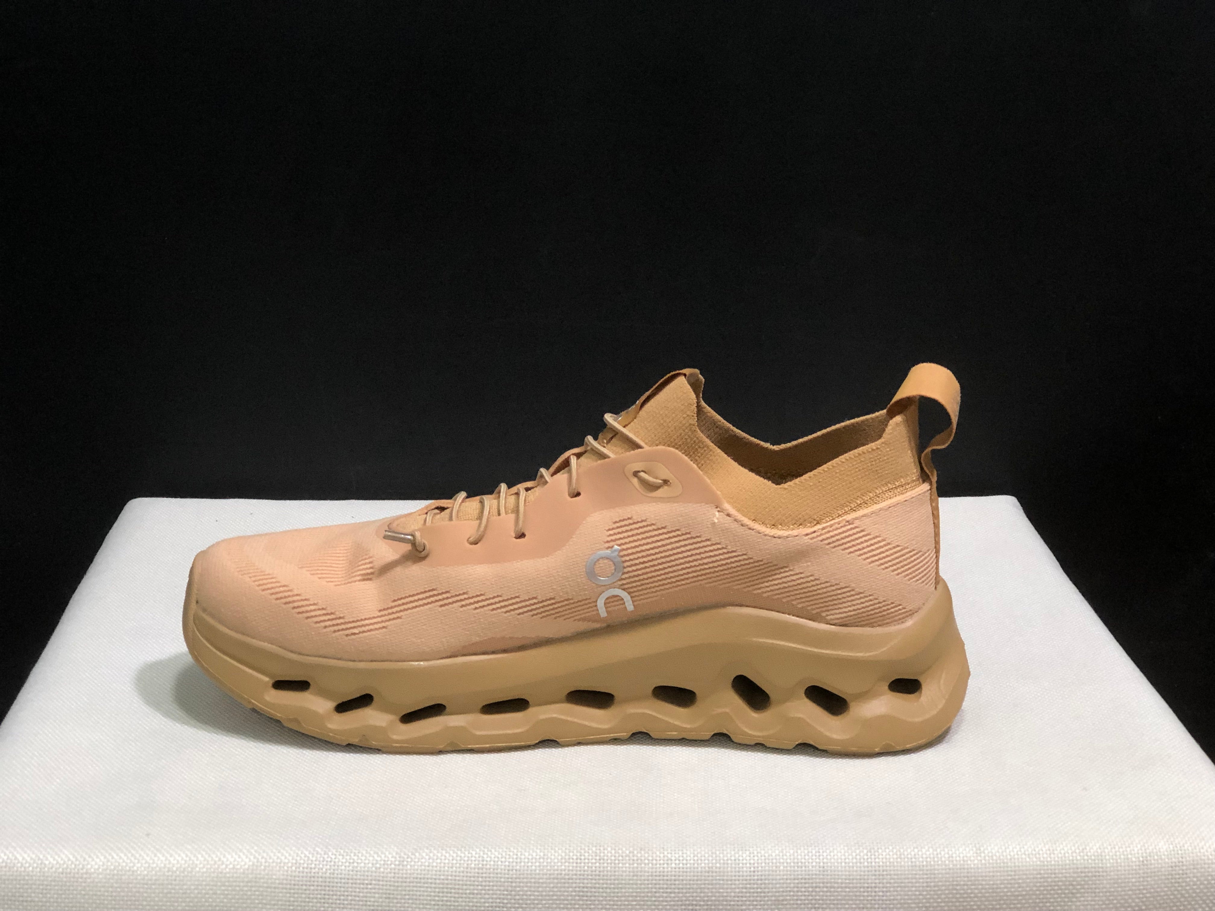 On x LOEWE Cloudtilt 'Marfim'
