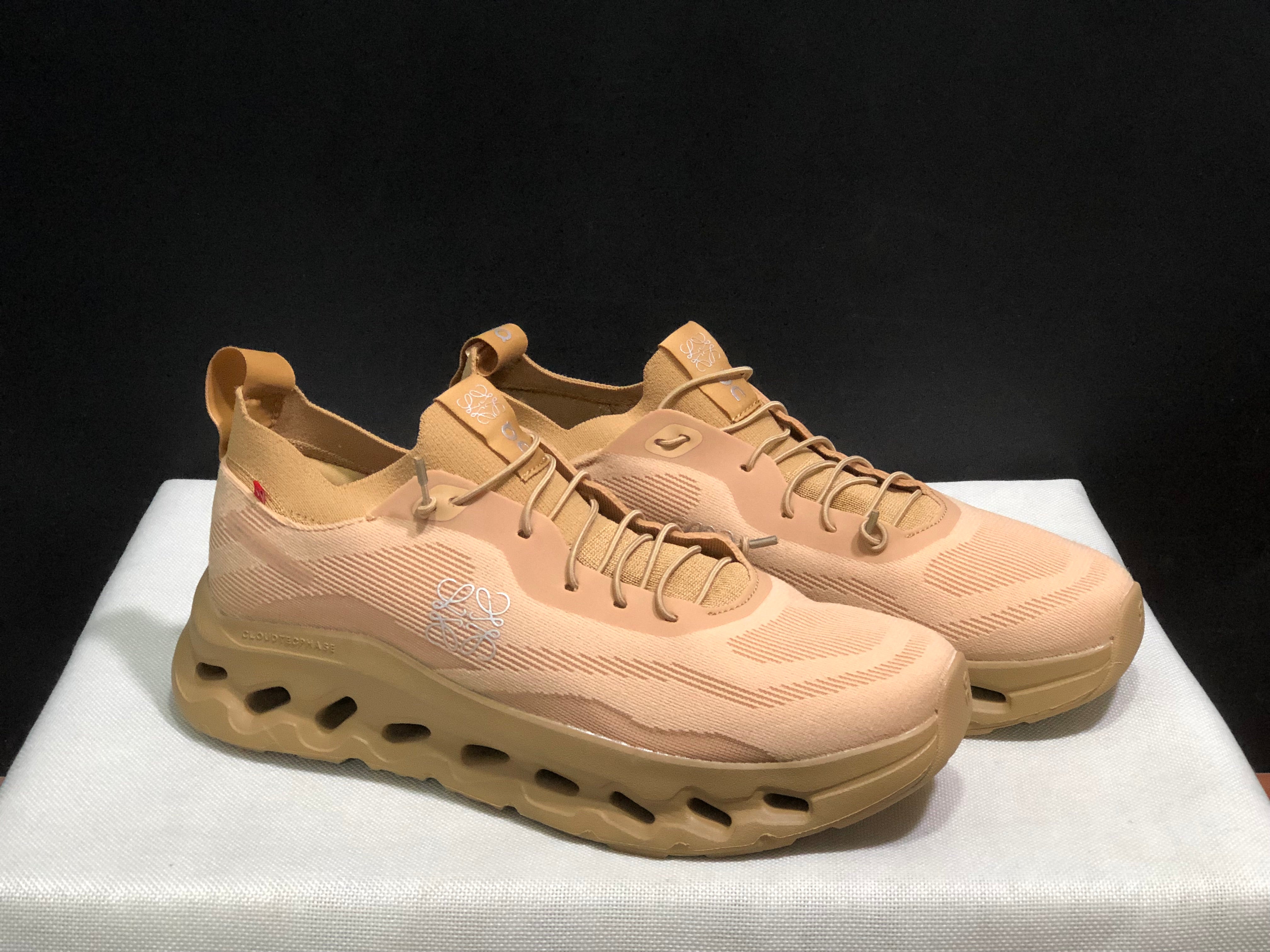 On x LOEWE Cloudtilt 'Marfim'