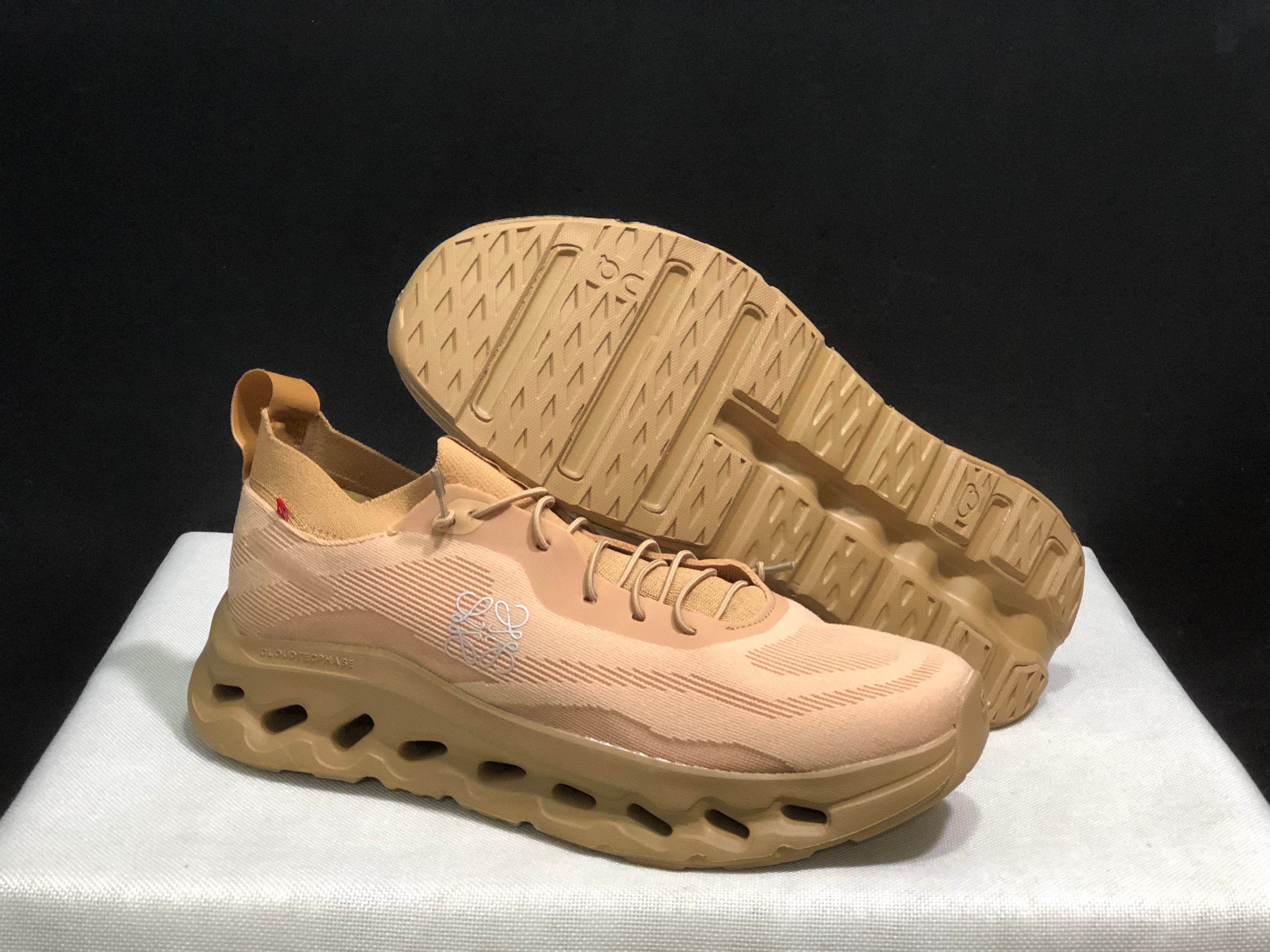 On x LOEWE Cloudtilt 'Marfim'