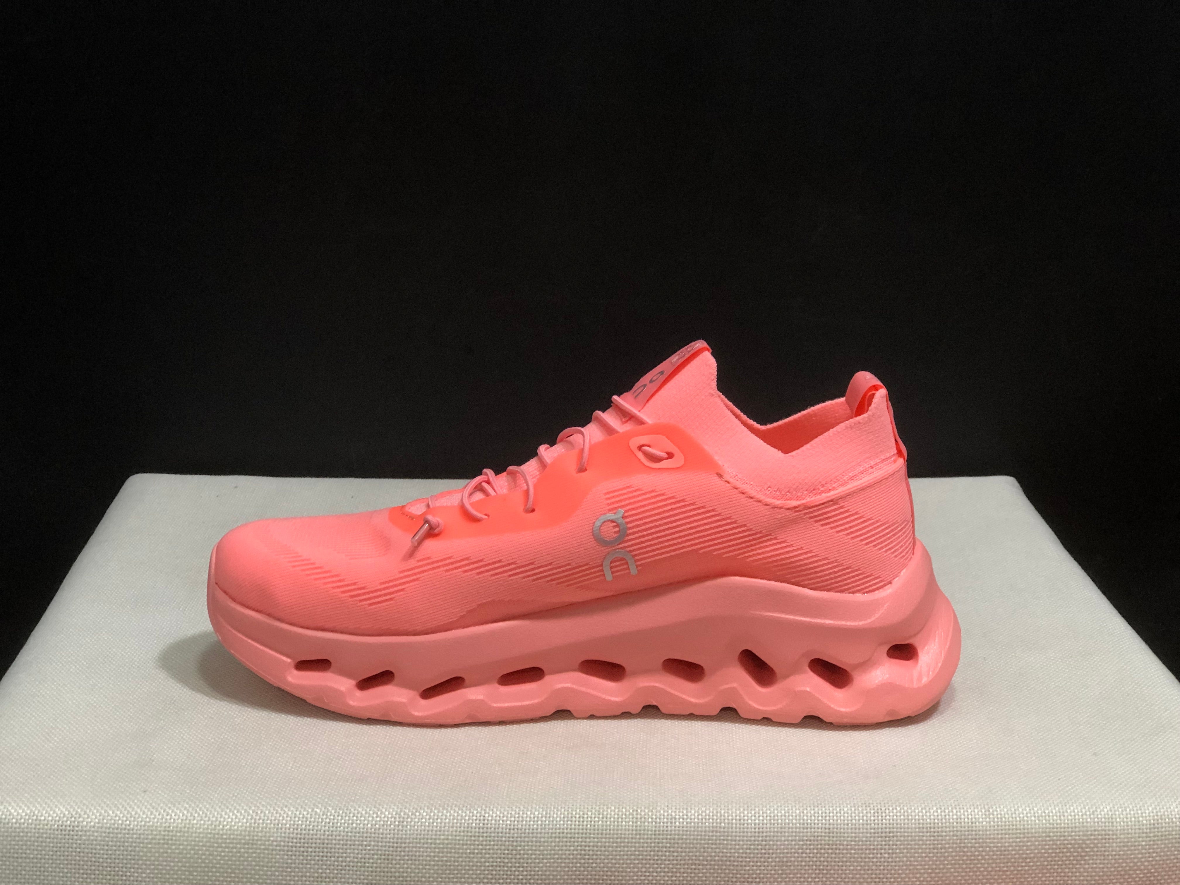 On x LOEWE Cloudtilt 'Pink'