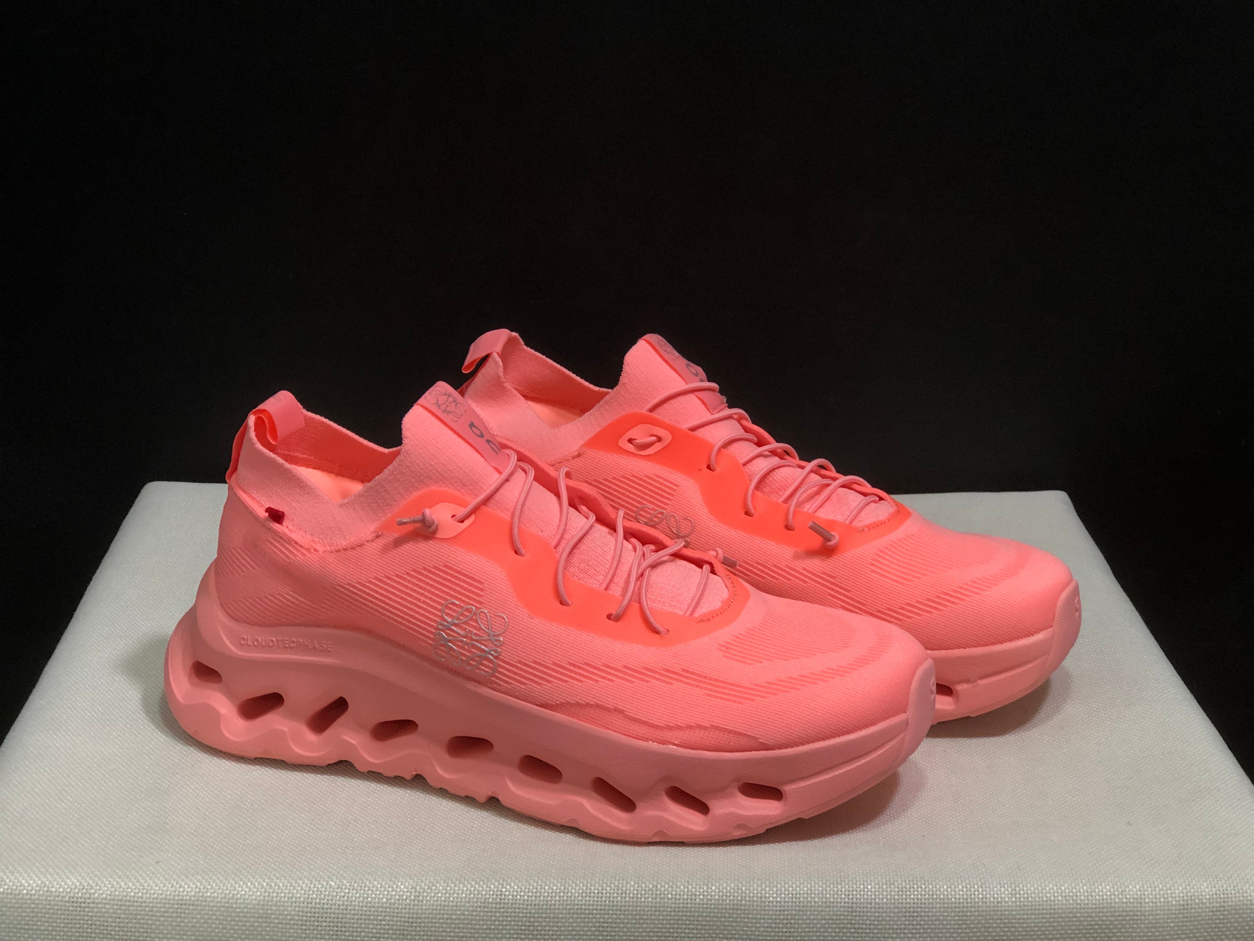 On x LOEWE Cloudtilt 'Pink'