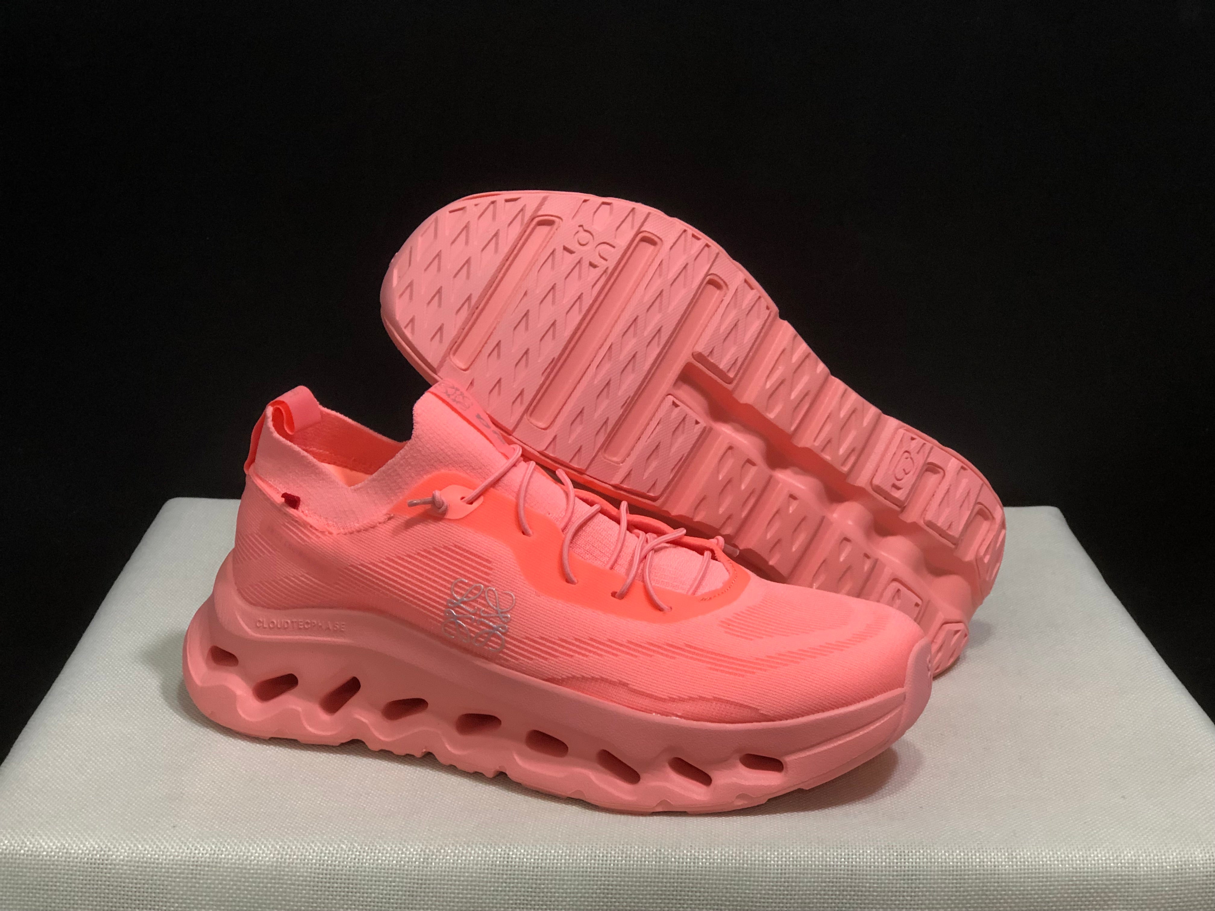 On x LOEWE Cloudtilt 'Pink'