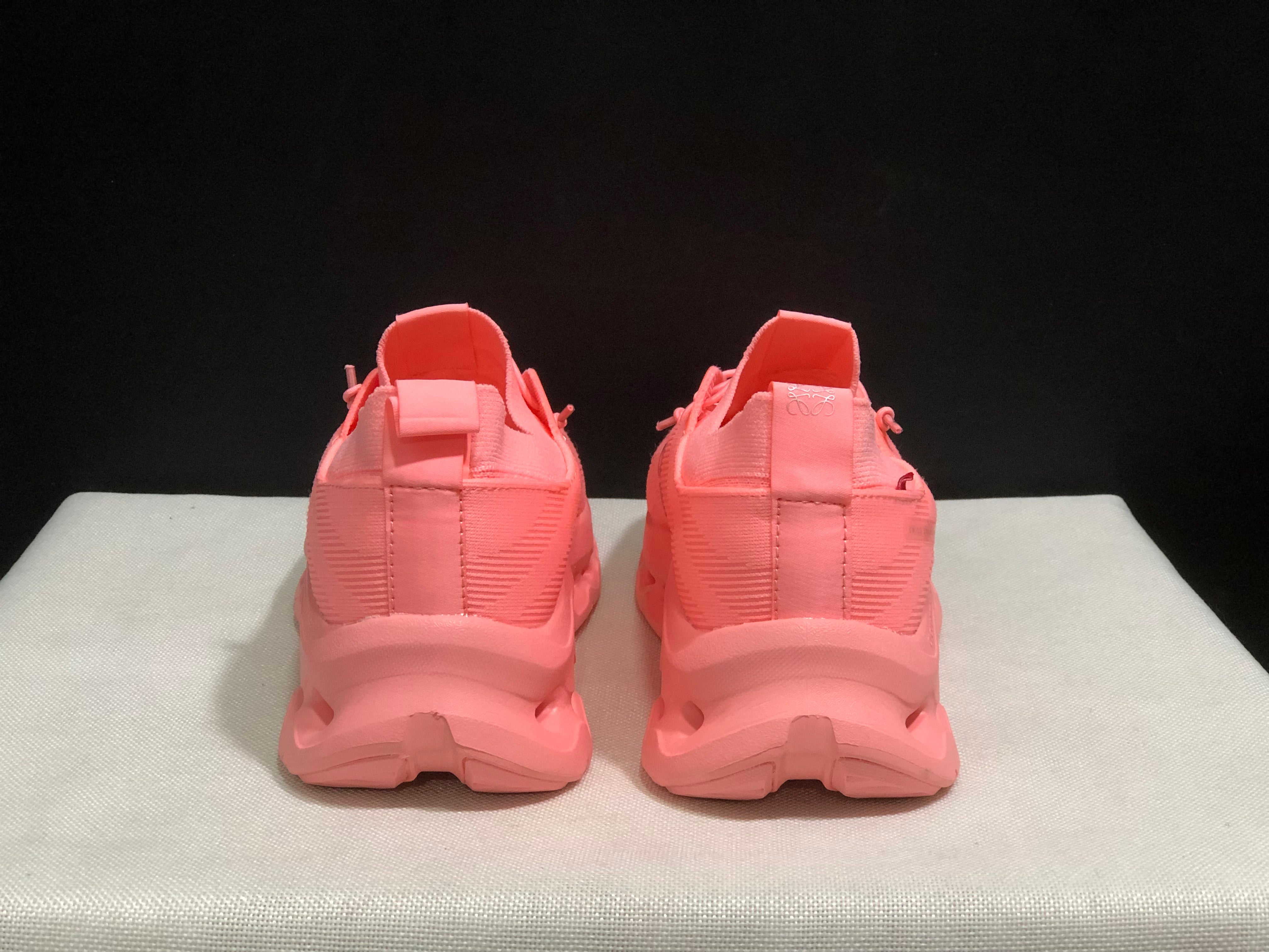 On x LOEWE Cloudtilt 'Pink'