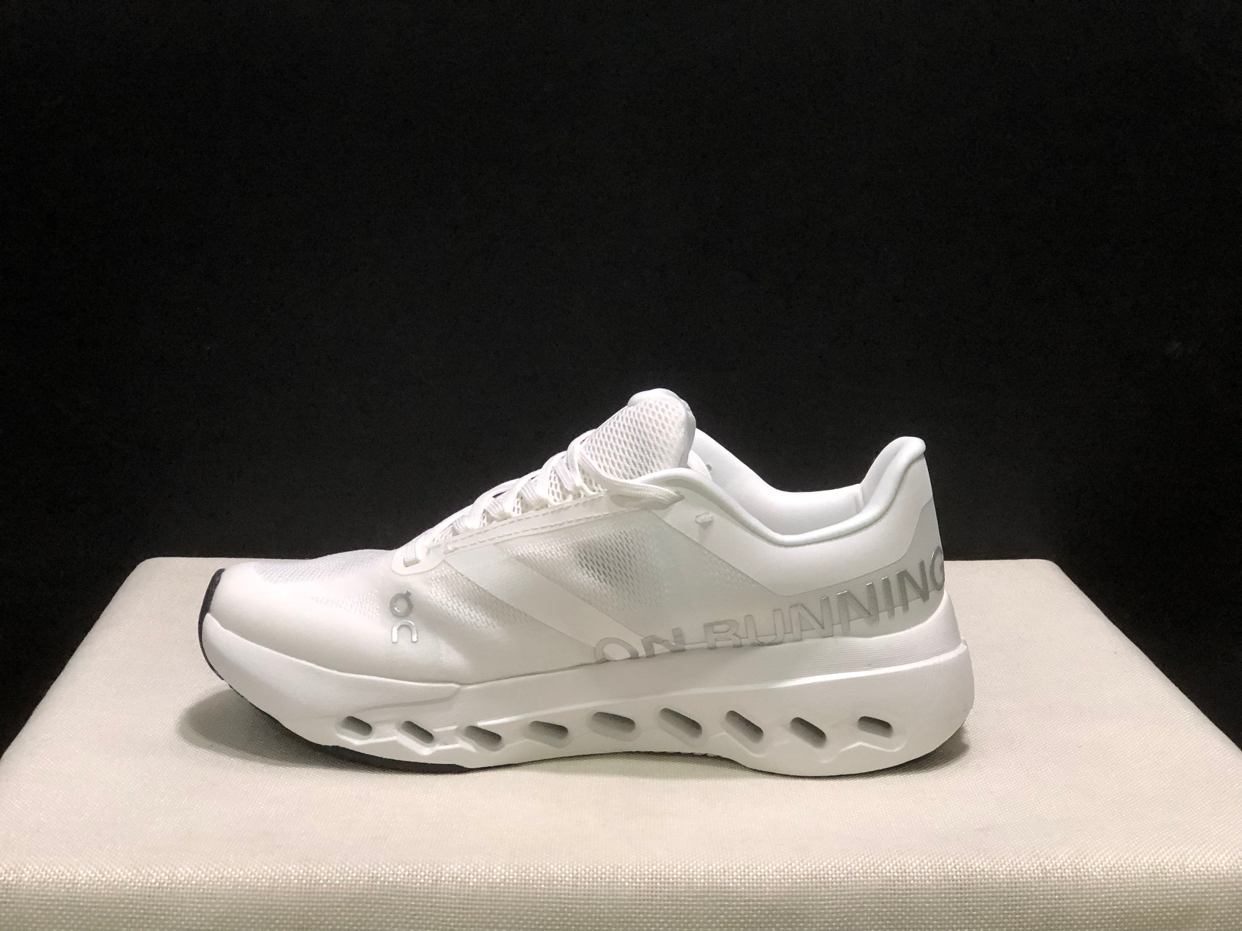On Cloudsurfer Next 'White'