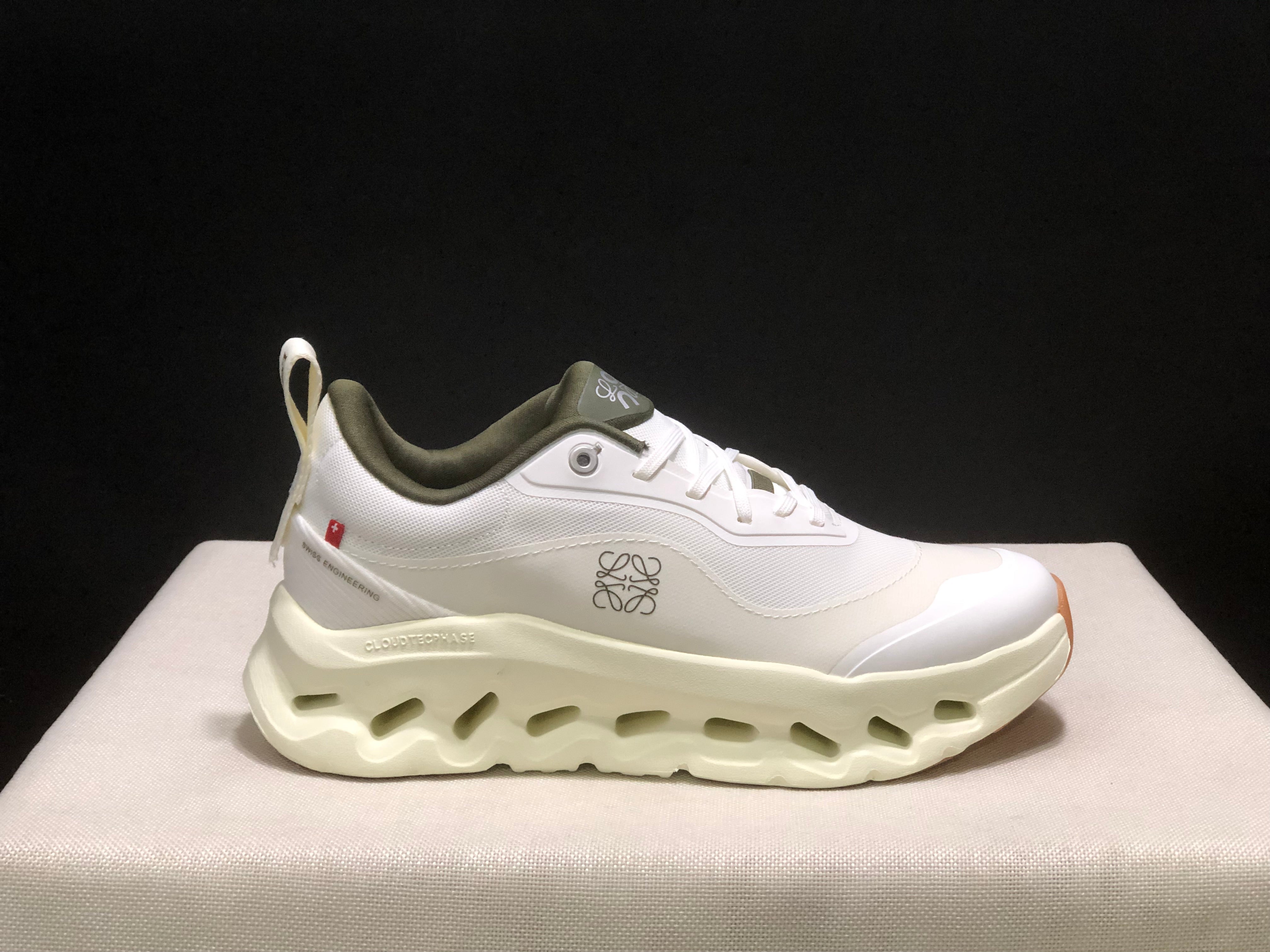 On x LOEWE Cloudtilt 2 'White/Green'