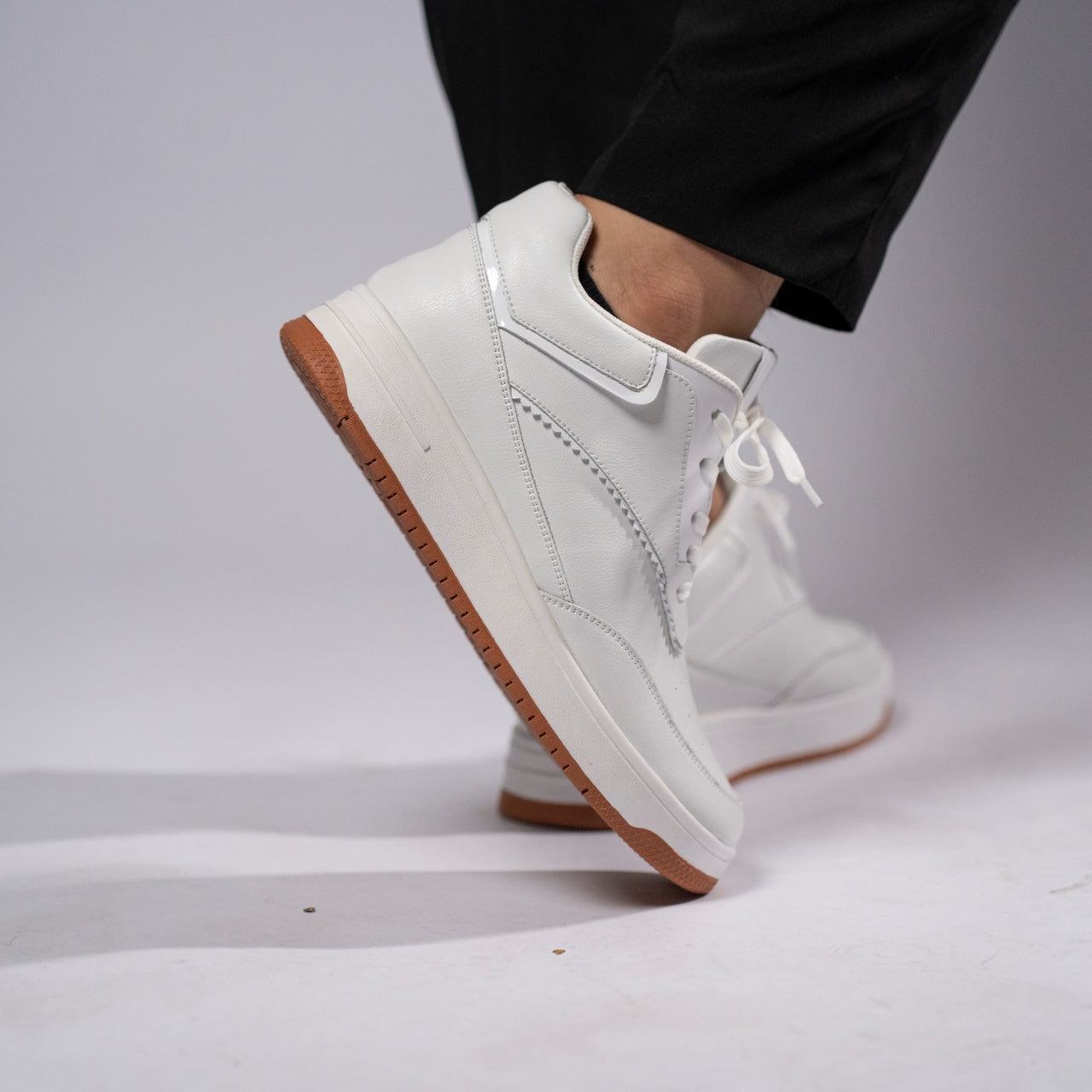 Tênis Casual Altro Boost - Aumenta Altura 10cm - Couro - Branco